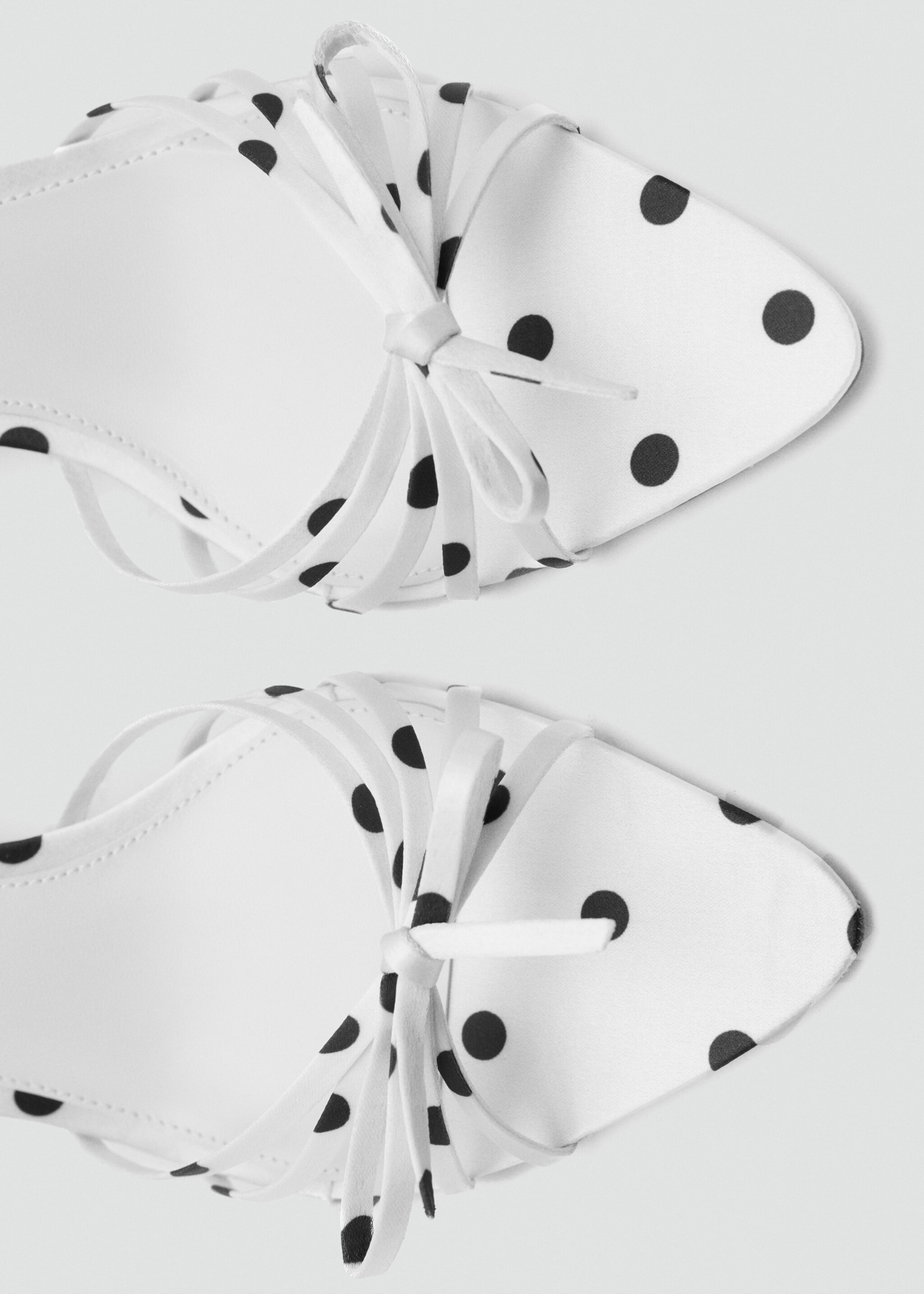 Polka-dot strap sandals - Details of the article 2, White. Ref: 27095813-00.
