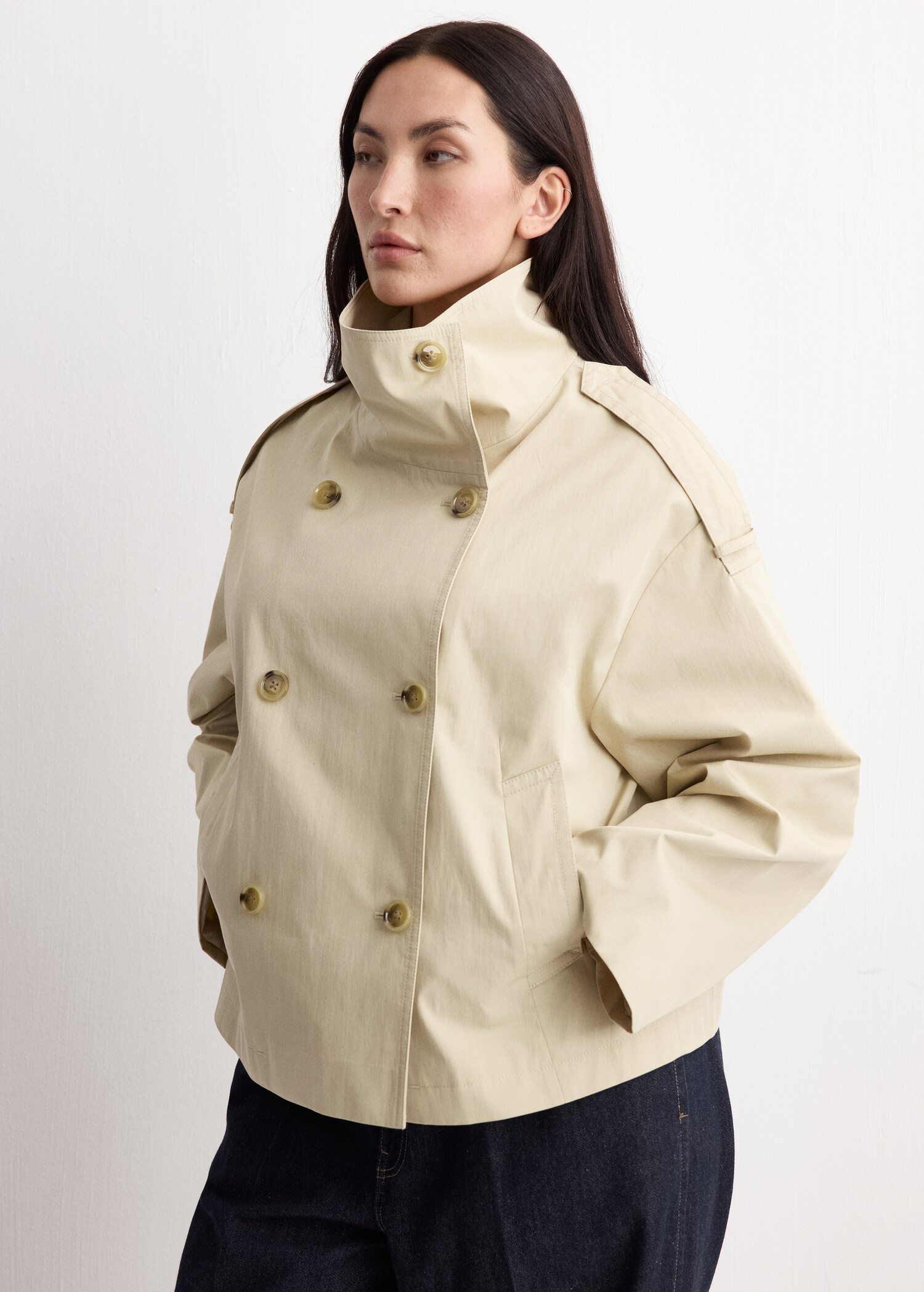Double-breasted cropped trench coat - Details of the article 5