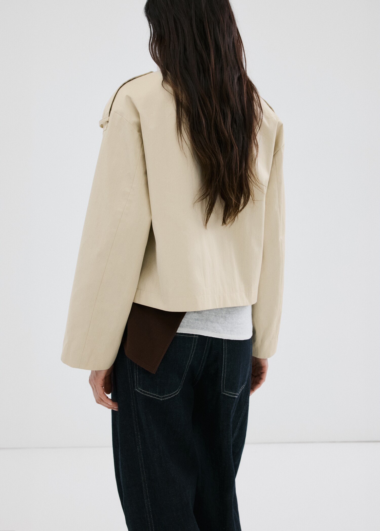 Trench crop doble botonadura - Reverso del artículo