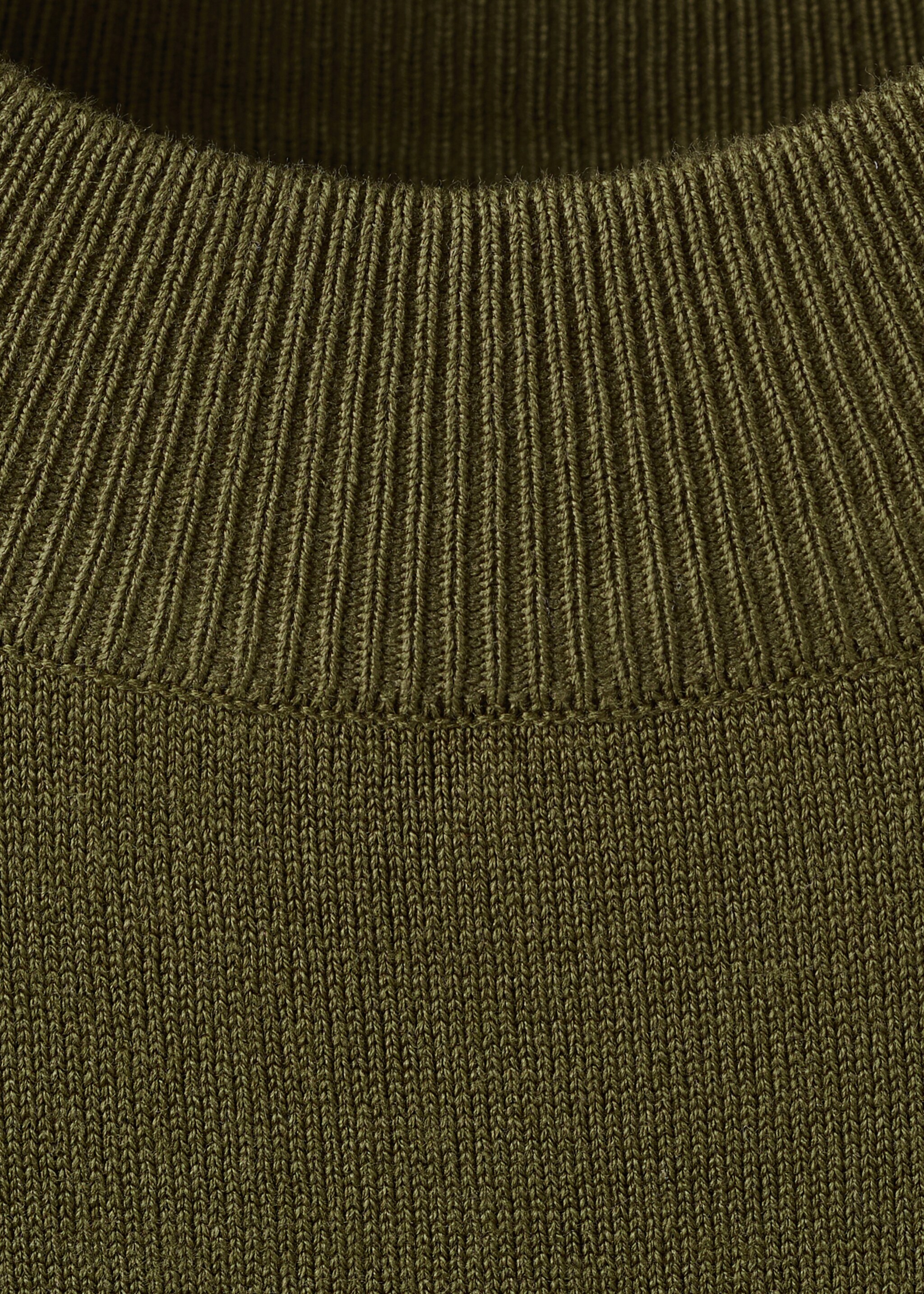 Knitted belt vest - Details of the article 8, Khaki. Ref: 27095820-00.