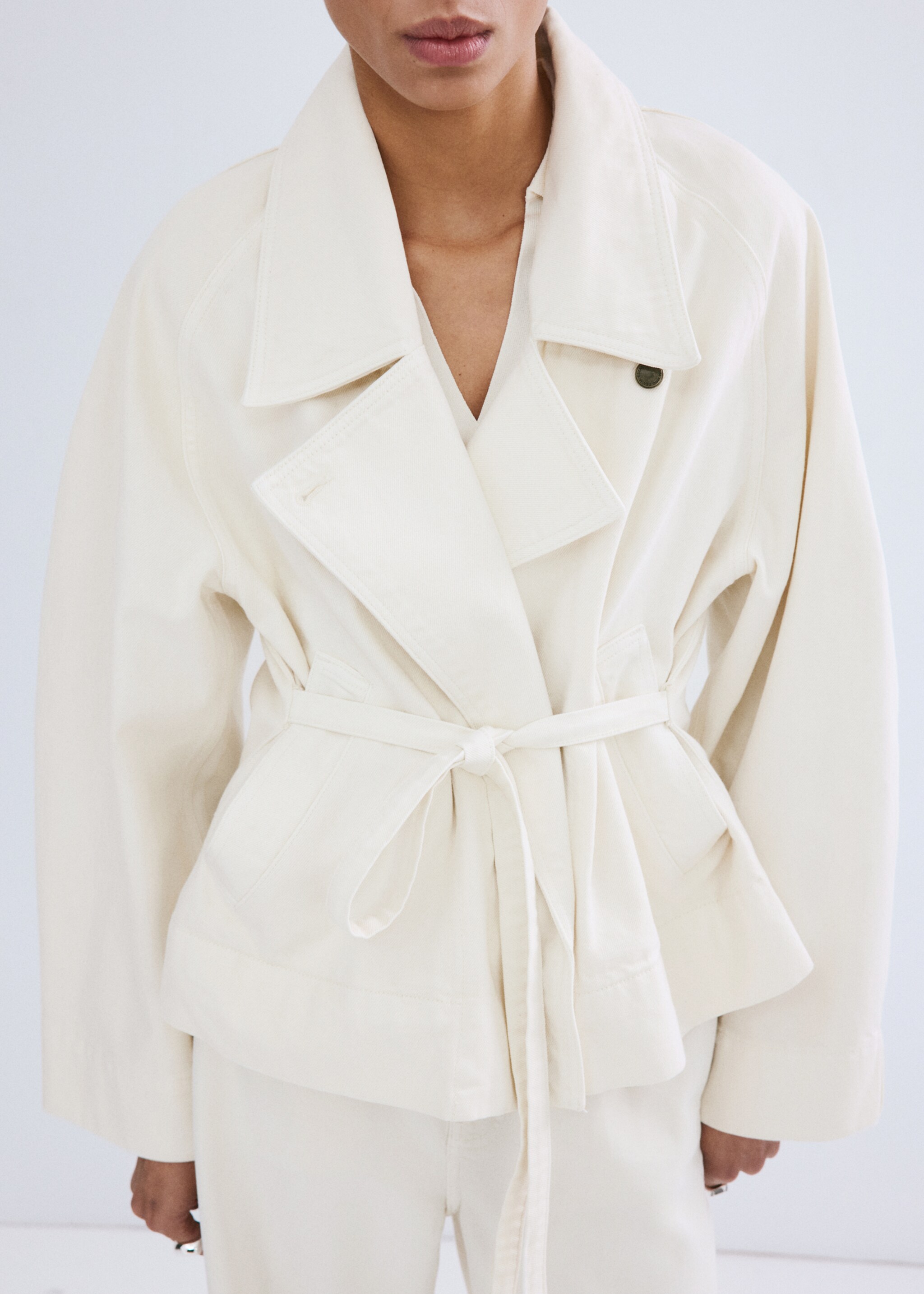 Denim trench with belt - Medium plane, Off White. Ref: 27095829-00.