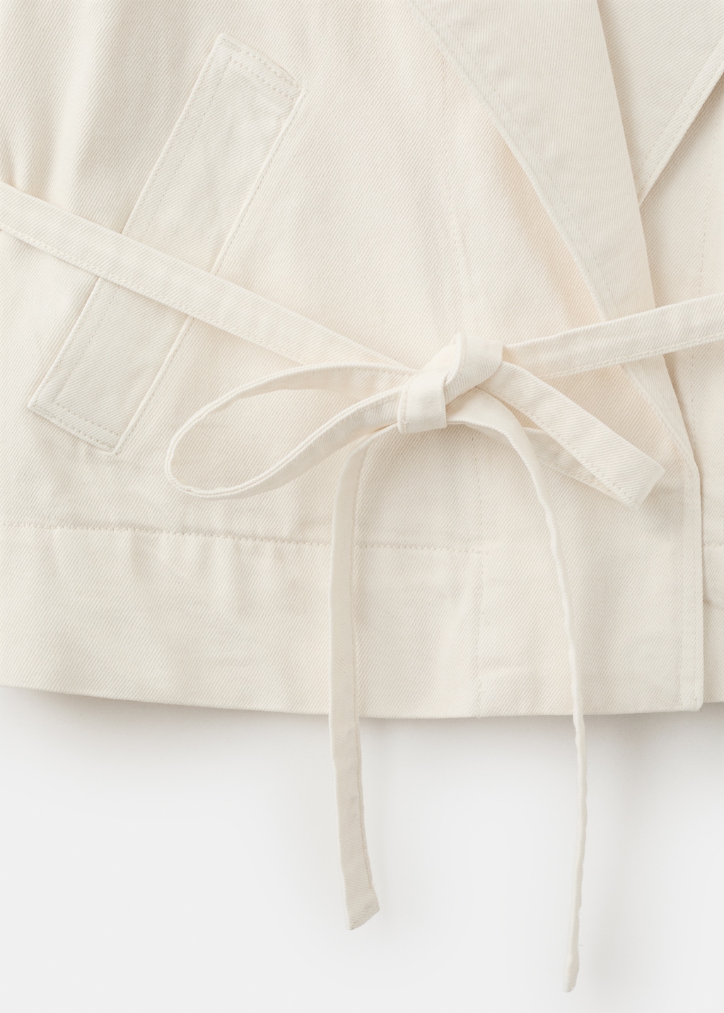 Cotton trench with maxi lapels and belt - image 5