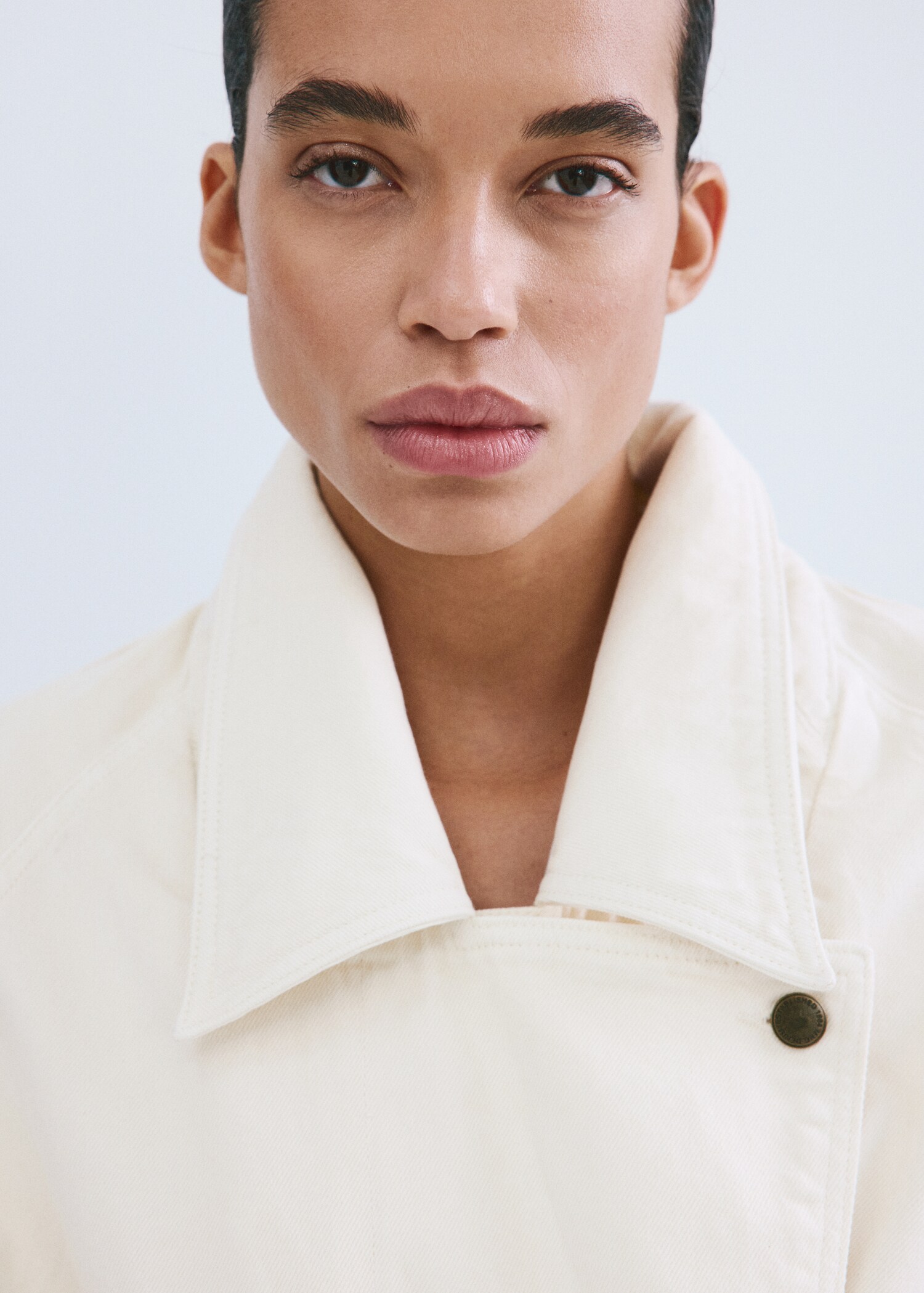 Denim trench with belt - Details of the article 1