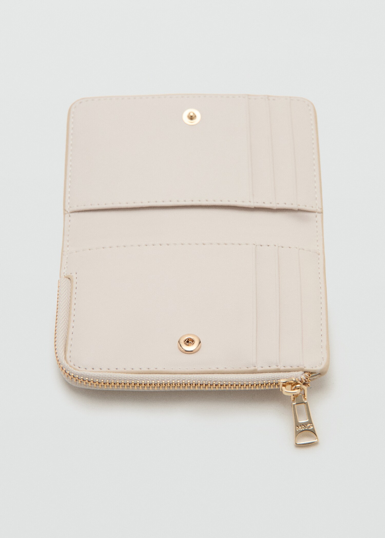 Polka dot wallet - Details of the article 1