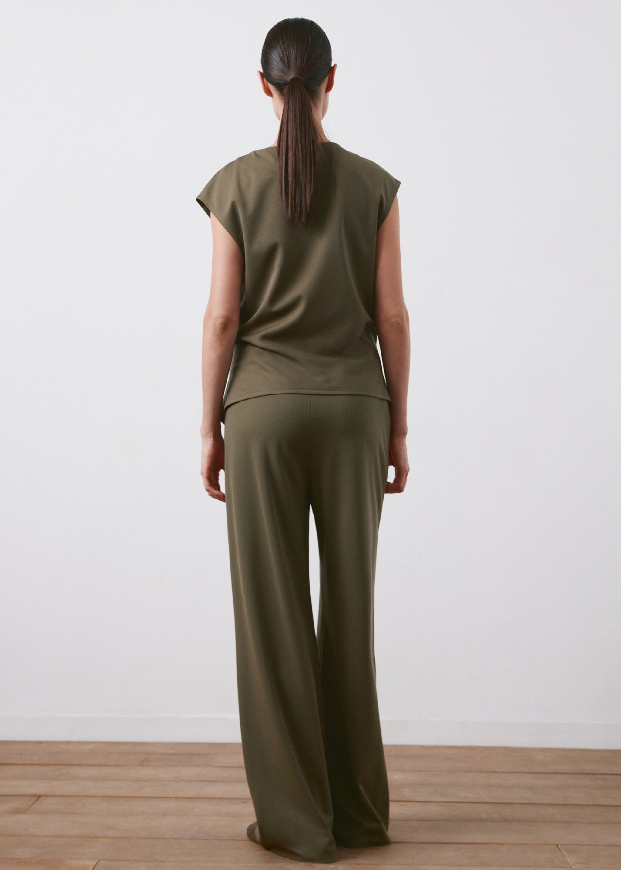 Straight maternity trousers - Reverse of the article, Khaki. Ref: 27095836-00.