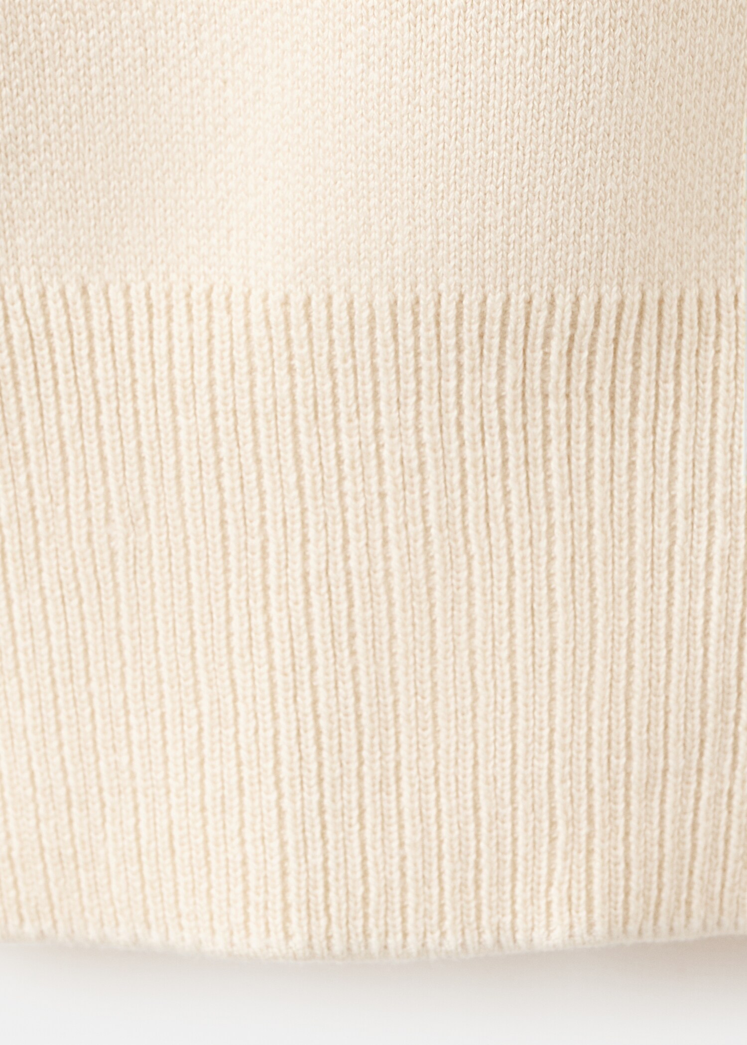 Knitted cardigan with jewel button - Details of the article 0