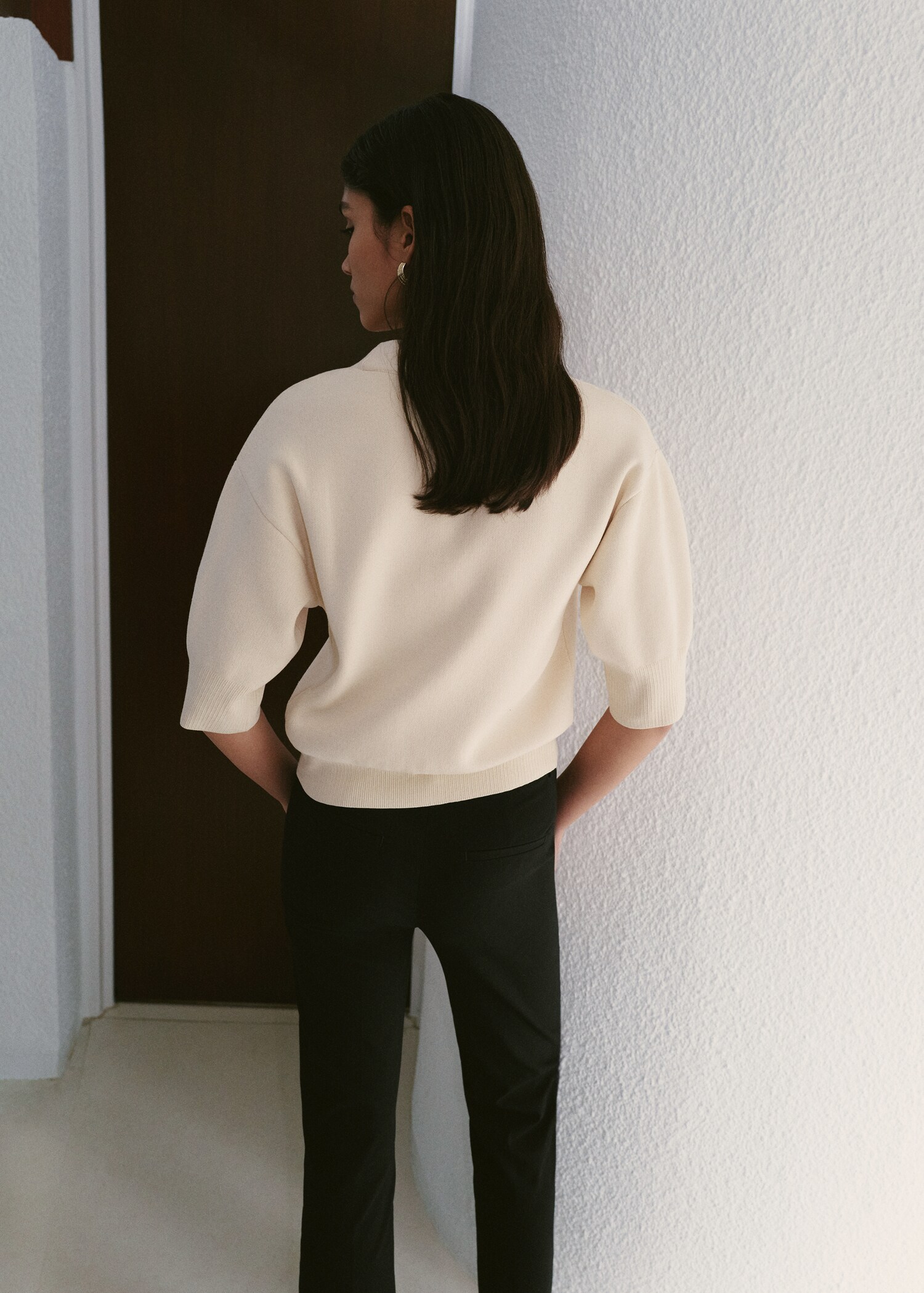 Knitted cardigan with jewel button - Reverse of the article