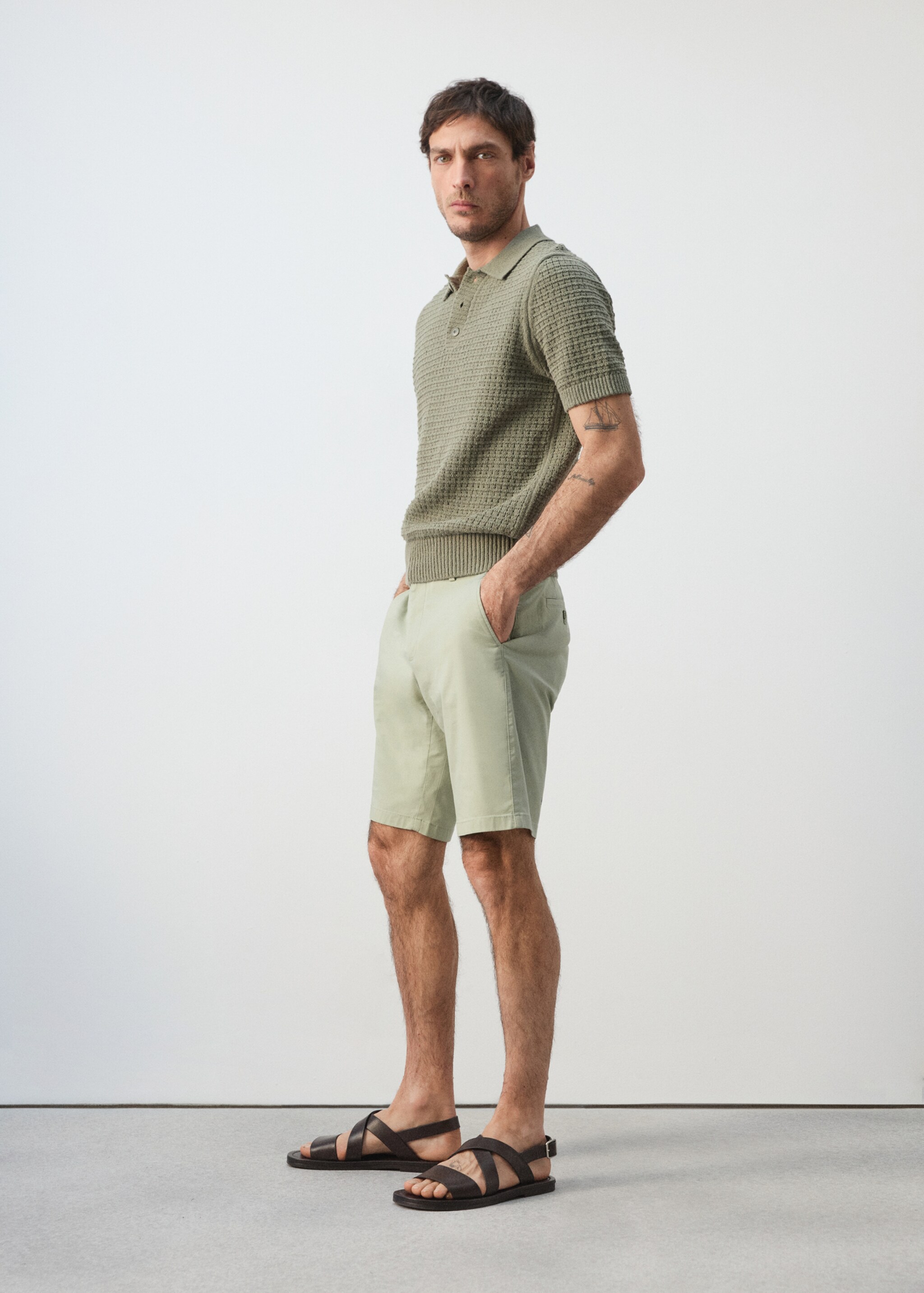 Slim-fit chino cotton bermuda shorts - Details of the article 2, Mint Green. Ref: 27095929-00.