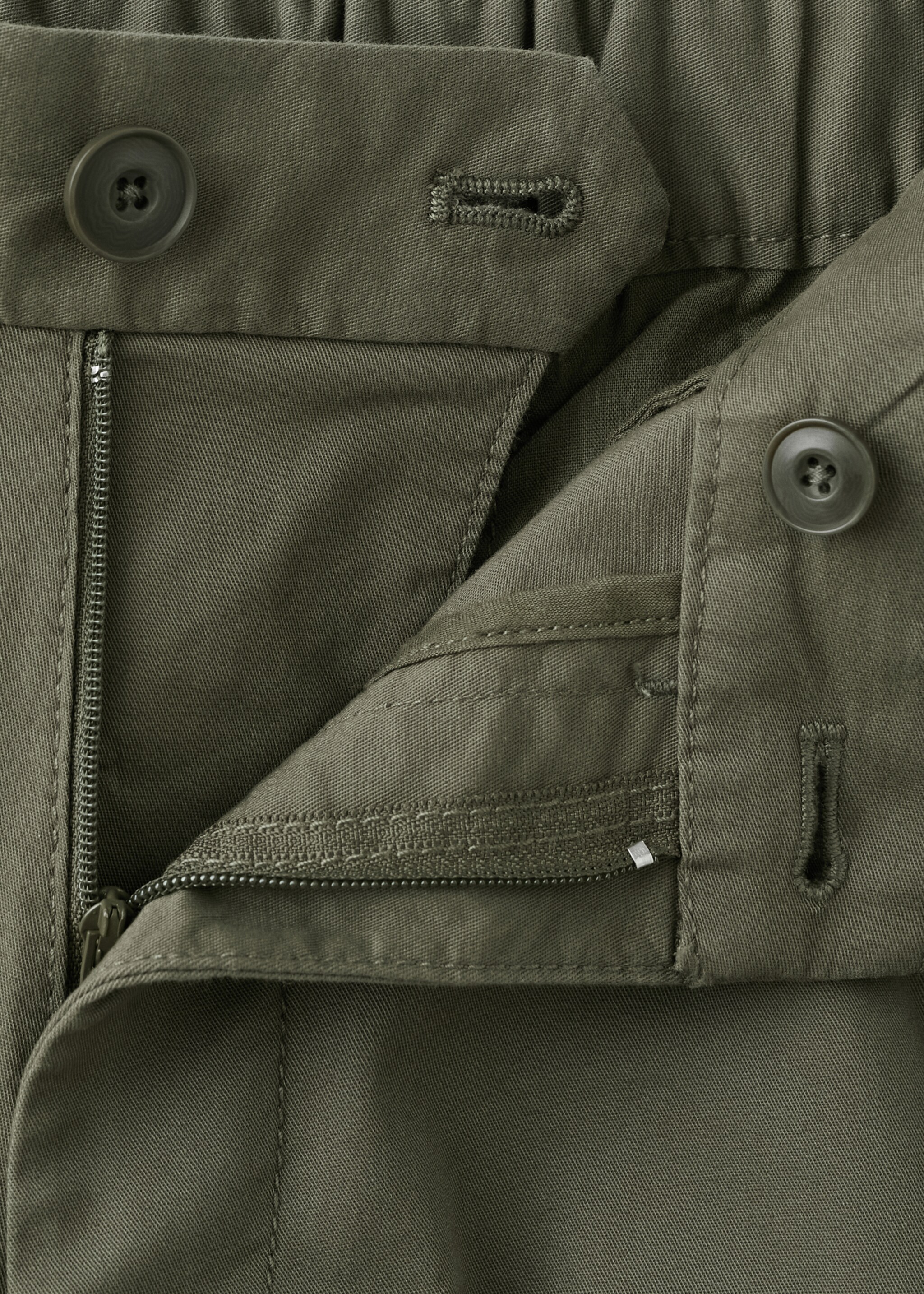 Bermudes slim fit xinesos cotó - Detall de l'article 8, Verd bosc. Ref: 27095929-00.