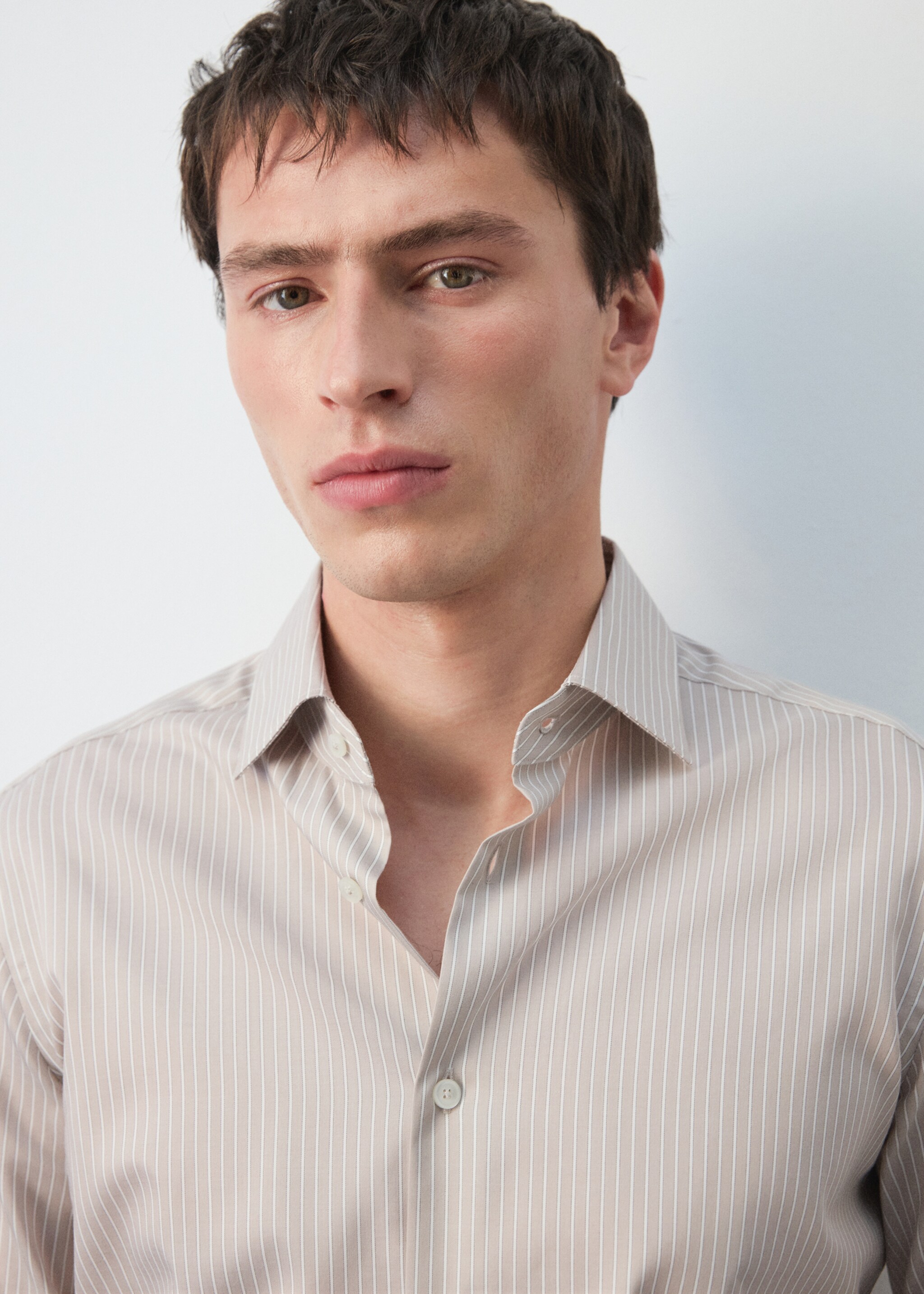 Chemise slim fit coton rayée - Détail de l'article 1, Sable. Ref: 27095934-00.