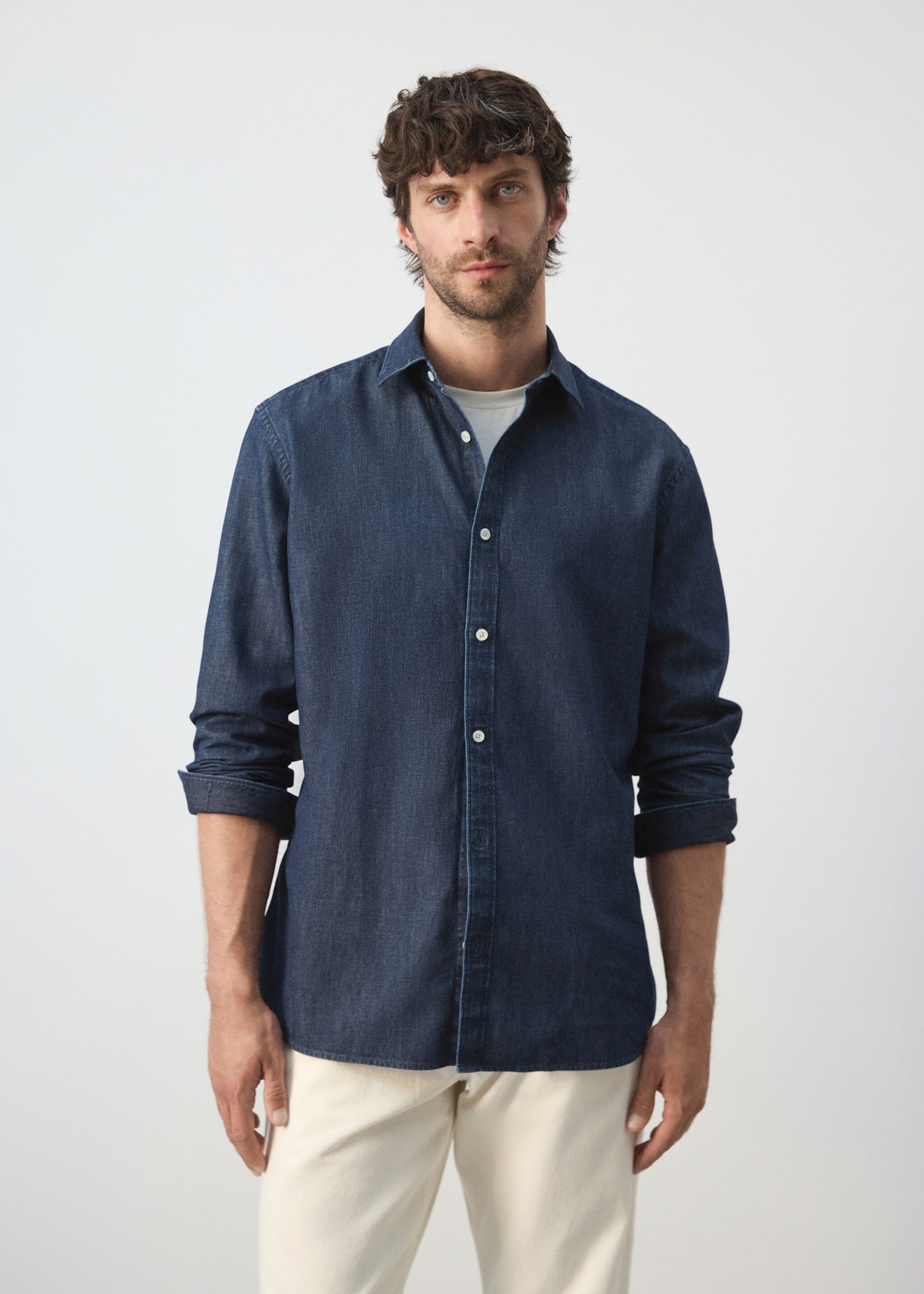Chemise denim regular-fit coton et lin - Plan moyen, Bleu foncé. Ref: 27095936-00.