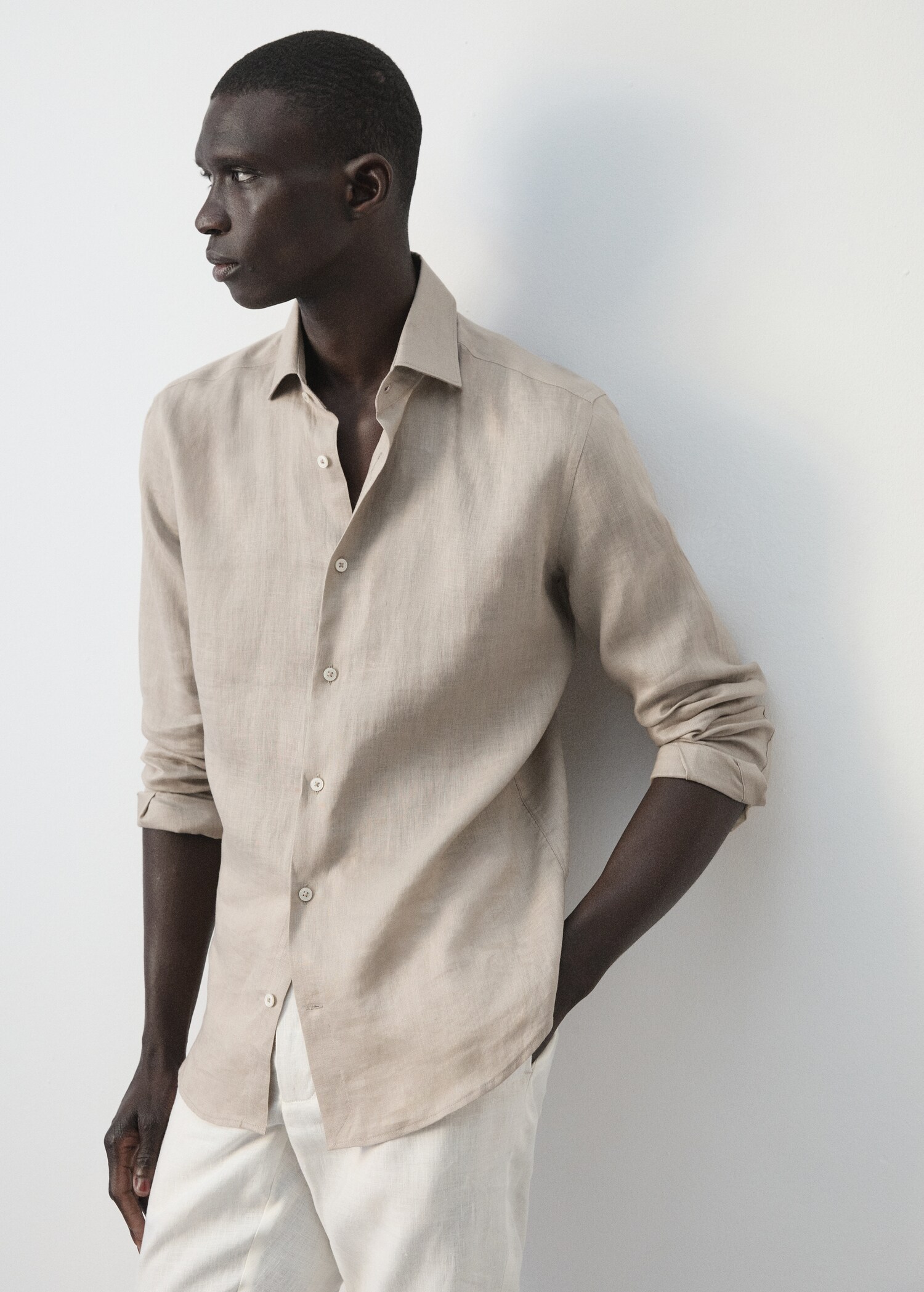 100% linen slim-fit shirt - Details of the article 1