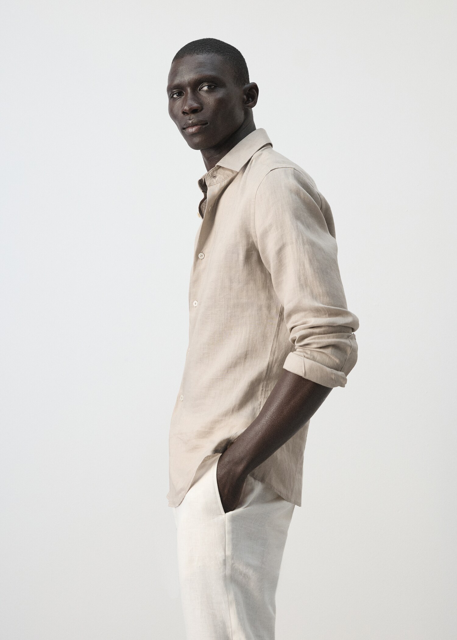 100% linen slim-fit shirt - Details of the article 2