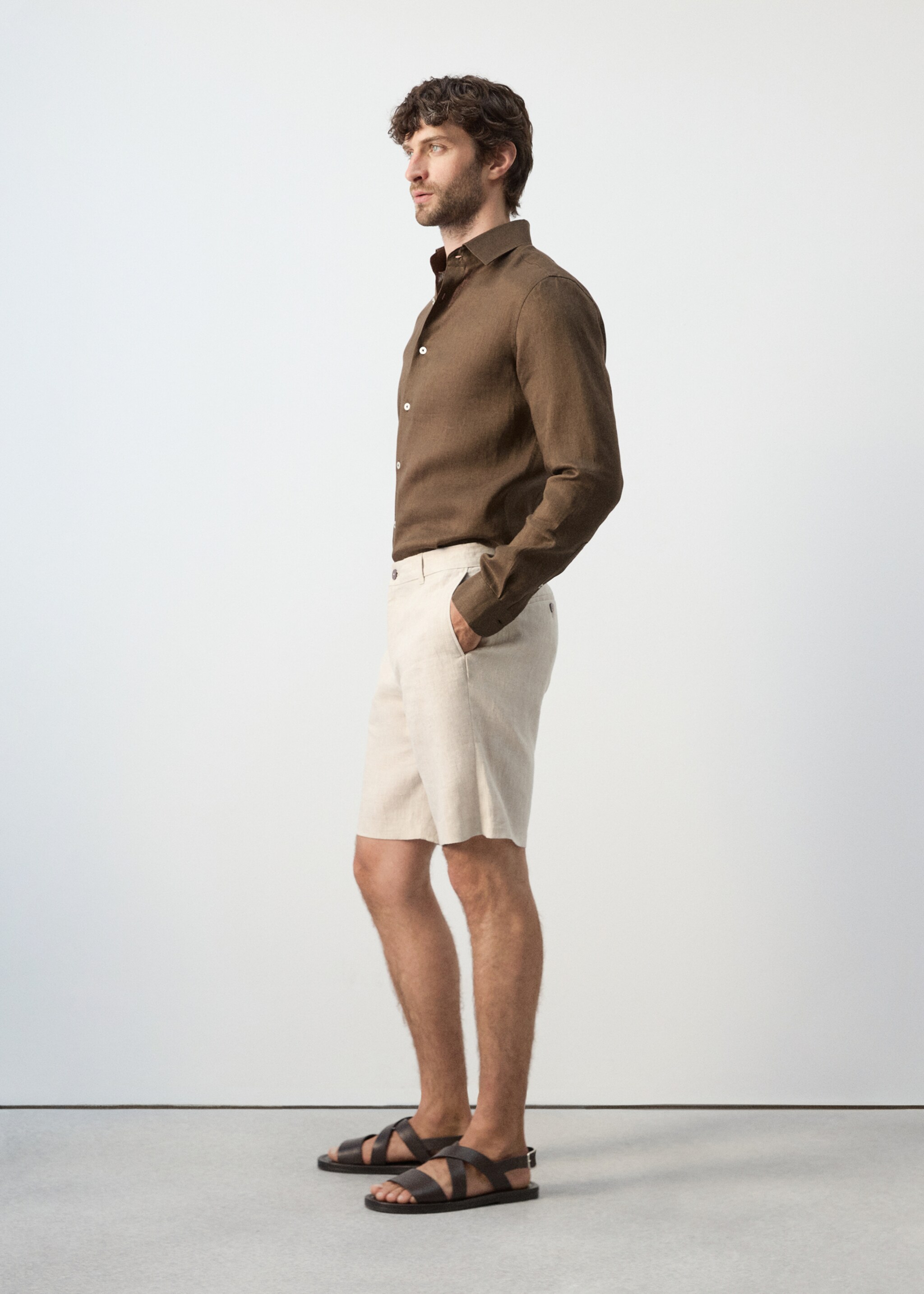 قميص 100% من الكتان سليم فيت - تفاصيل المنتج 2, التبغ البني. Ref: 27095947-00.