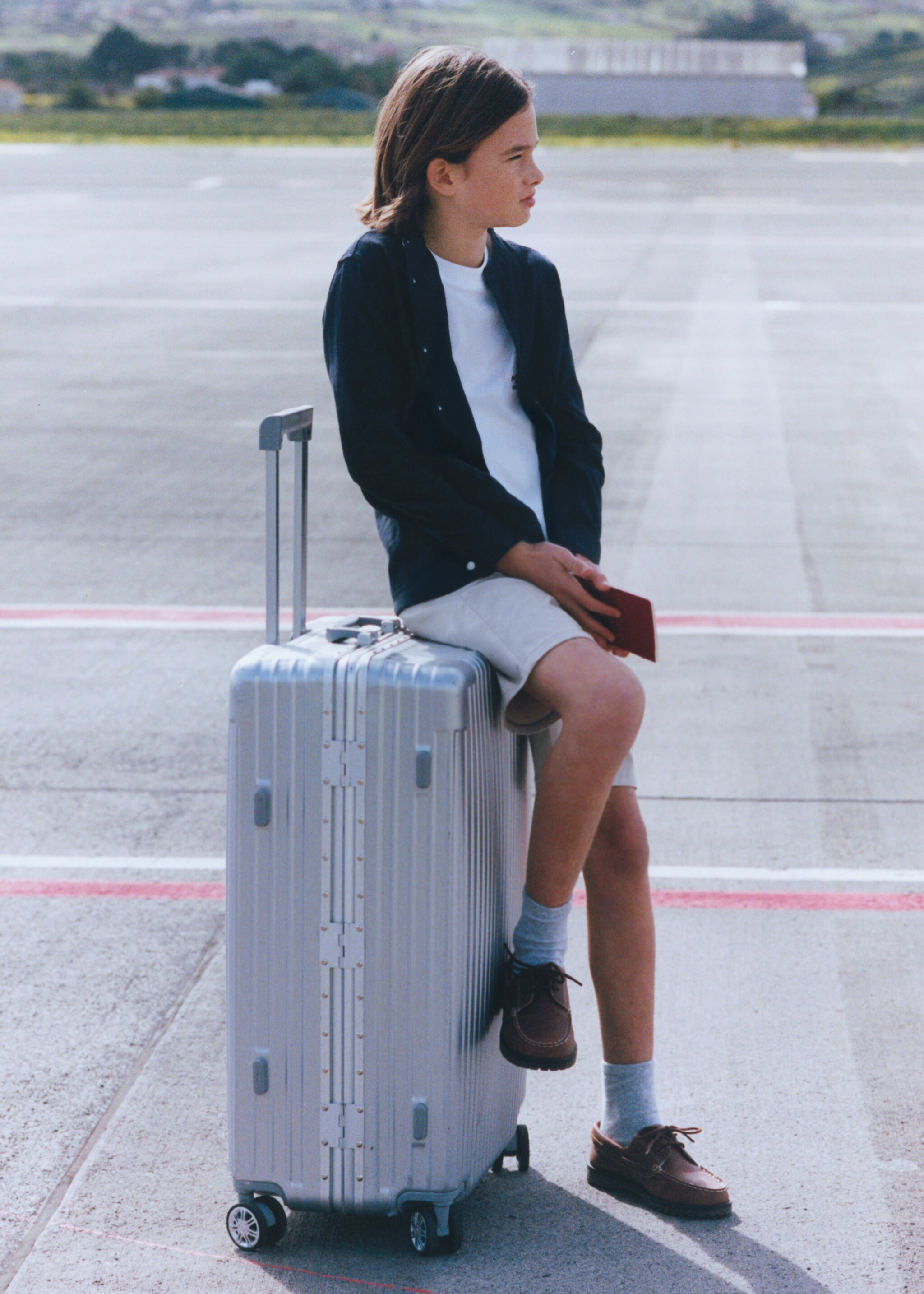 Linen-blend shirt - Details of the article 5, Dark Navy. Ref: 27095959-00.
