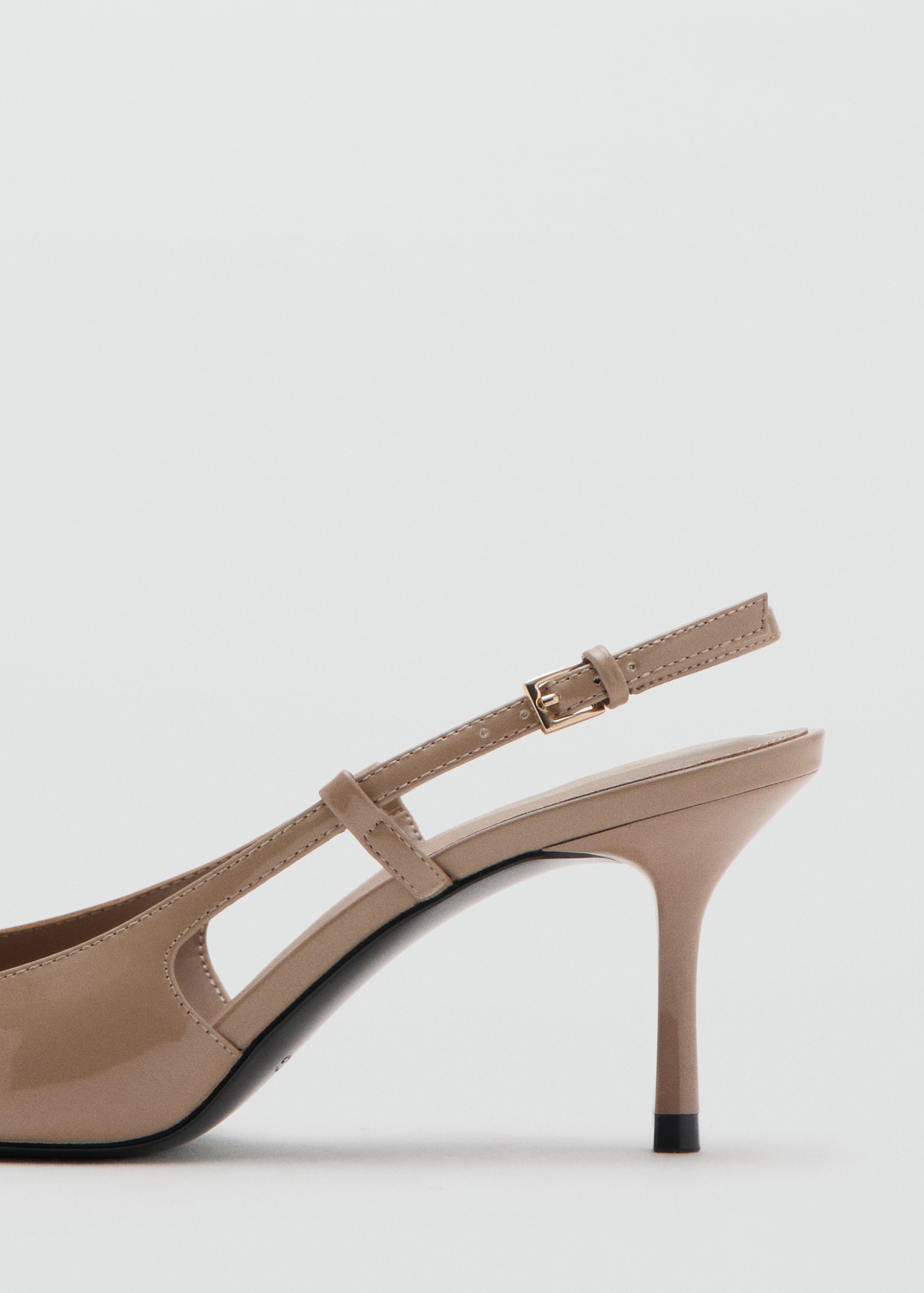 Patent heeled shoes - Details of the article 1