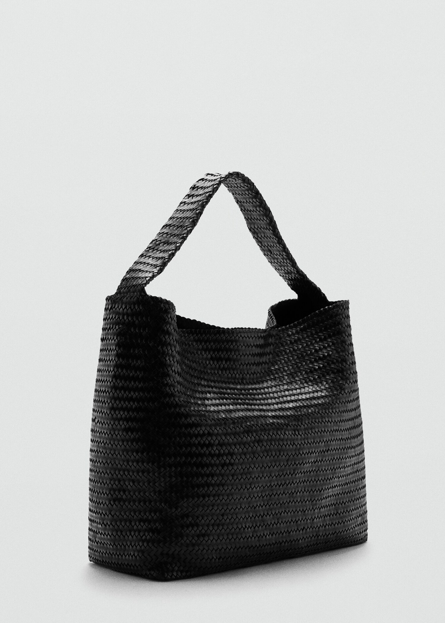 Bolso saco trenzado tamaño medio - Plano medio