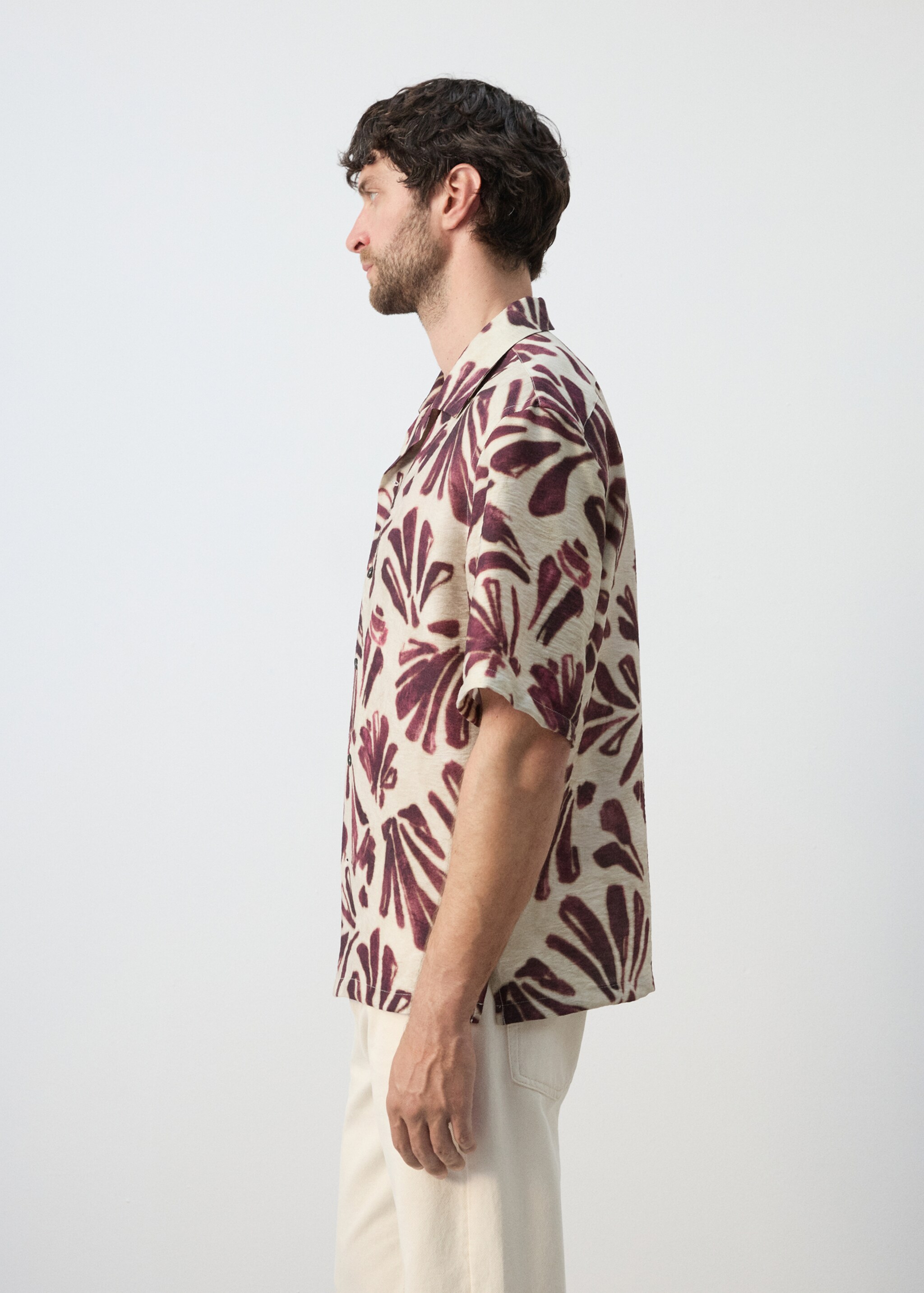 Camisa fluida estampada cuello bowling - Detalle del artículo 2, Púrpura. Ref: 27095986-00.