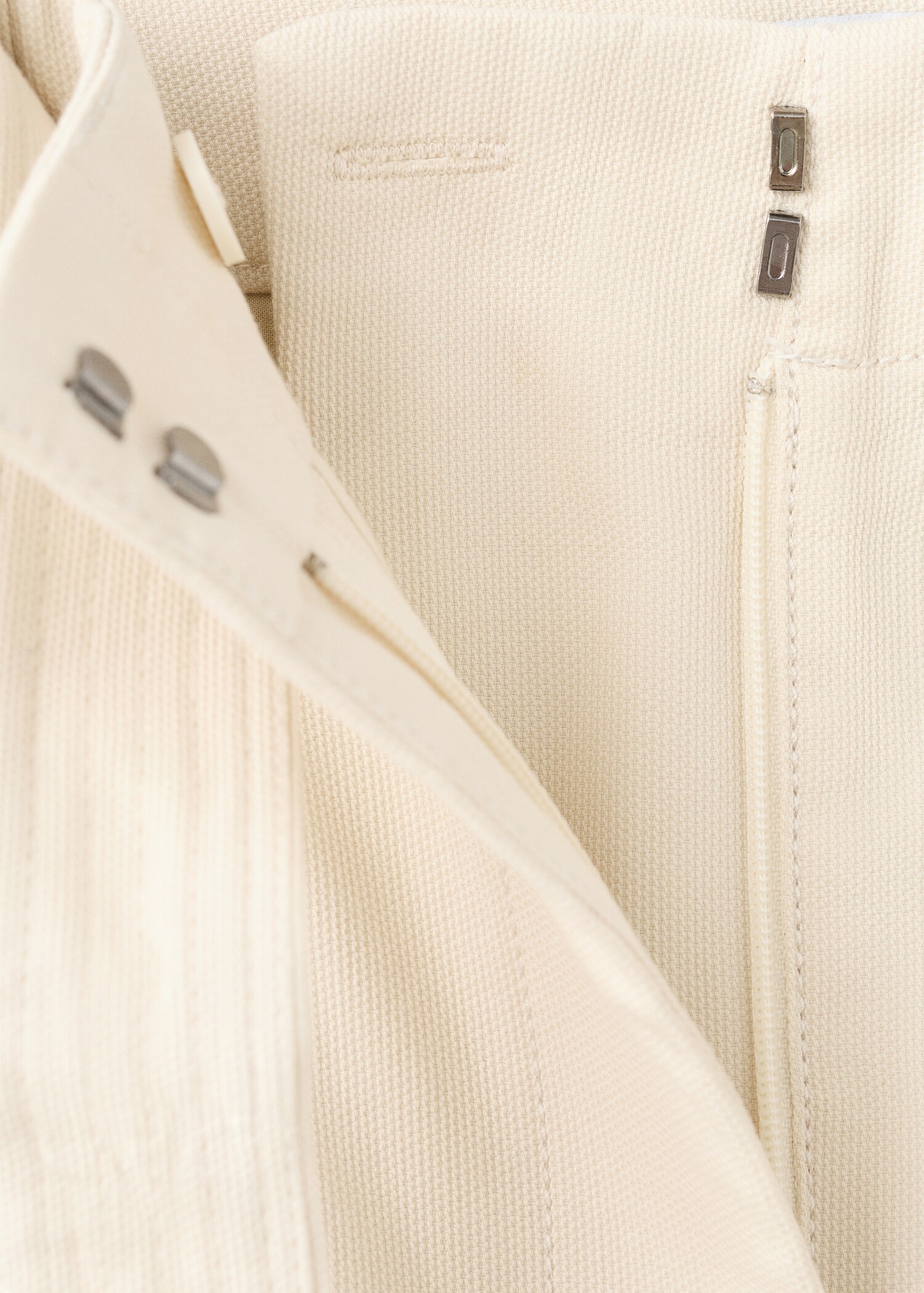 Belt cargo trousers - Details of the article 8