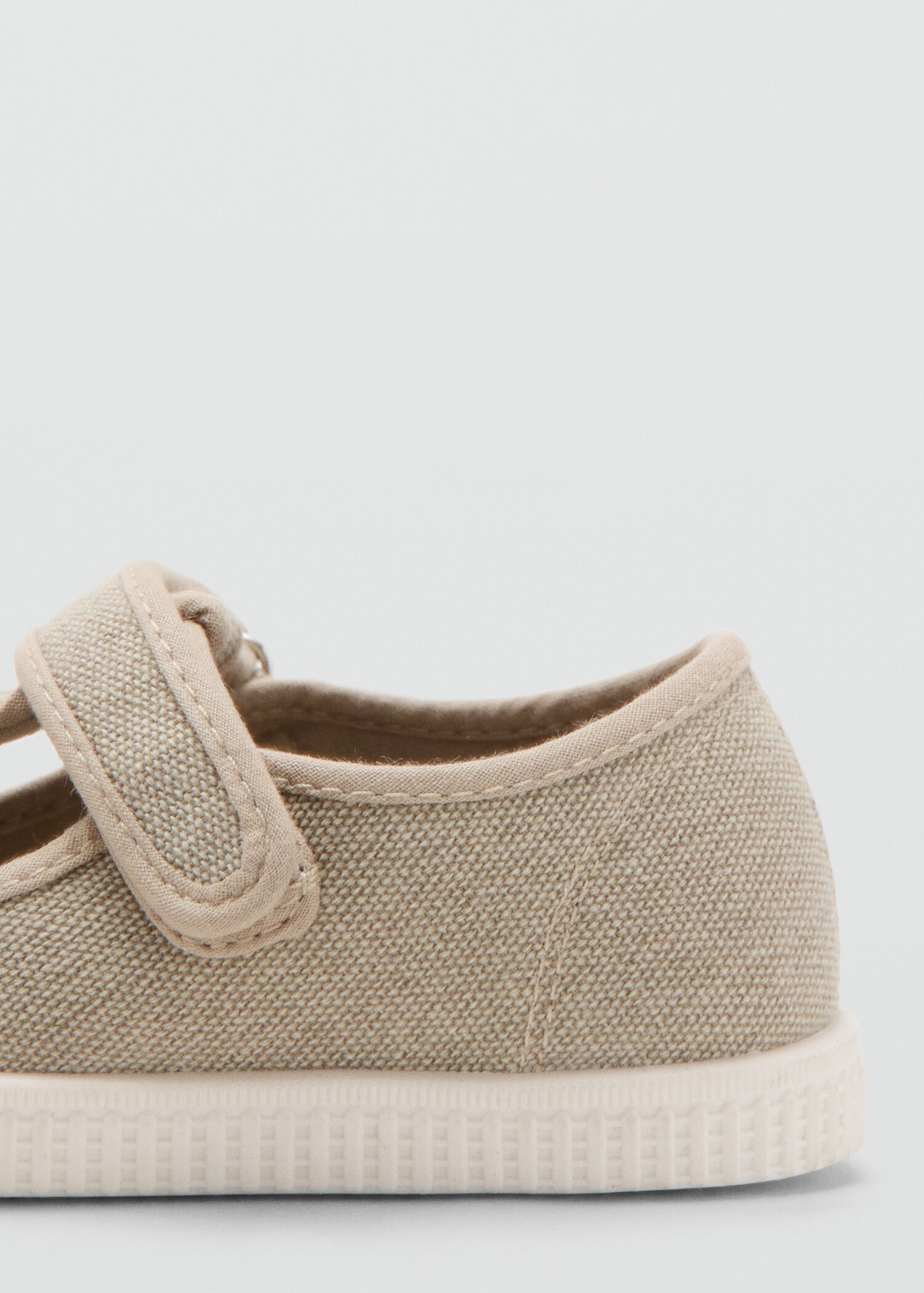 Velcro fastening straps sneakers - Details of the article 1
