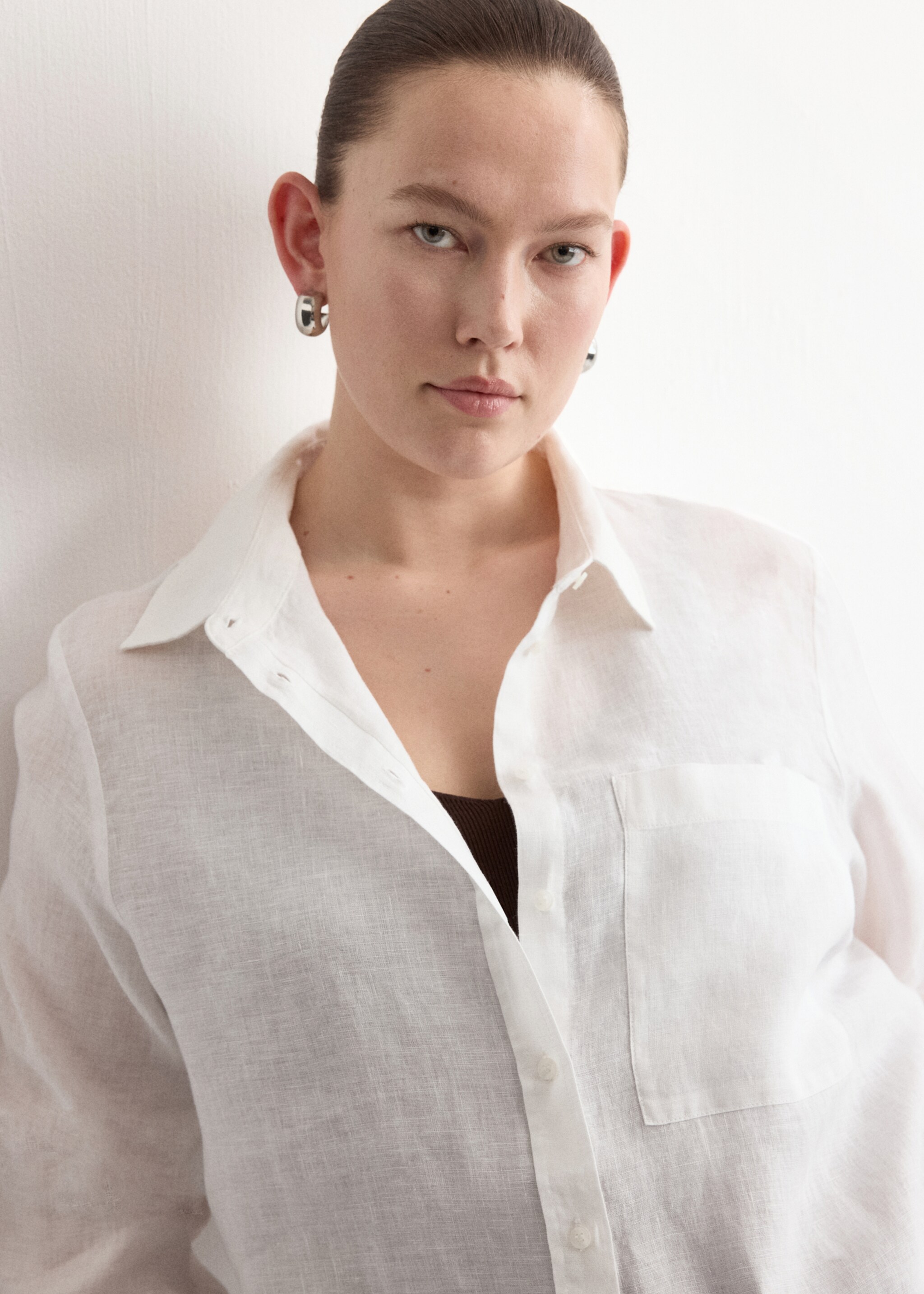 Camisa lino bolsillo - Detalle del artículo 5, Blanco roto. Ref: 27096345-00.