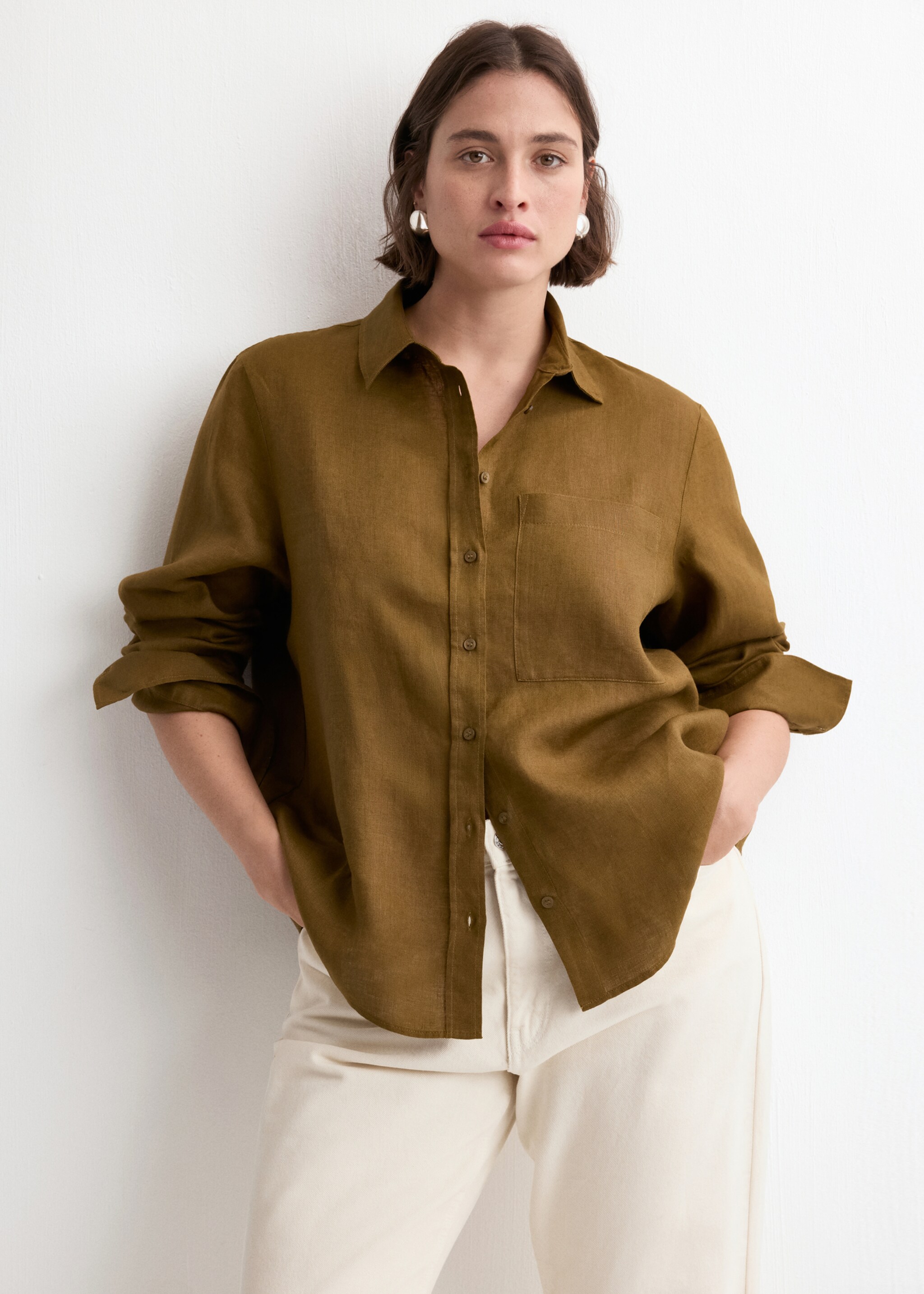 Pocket linen shirt - Details of the article 5, Olive Green. Ref: 27096345-00.