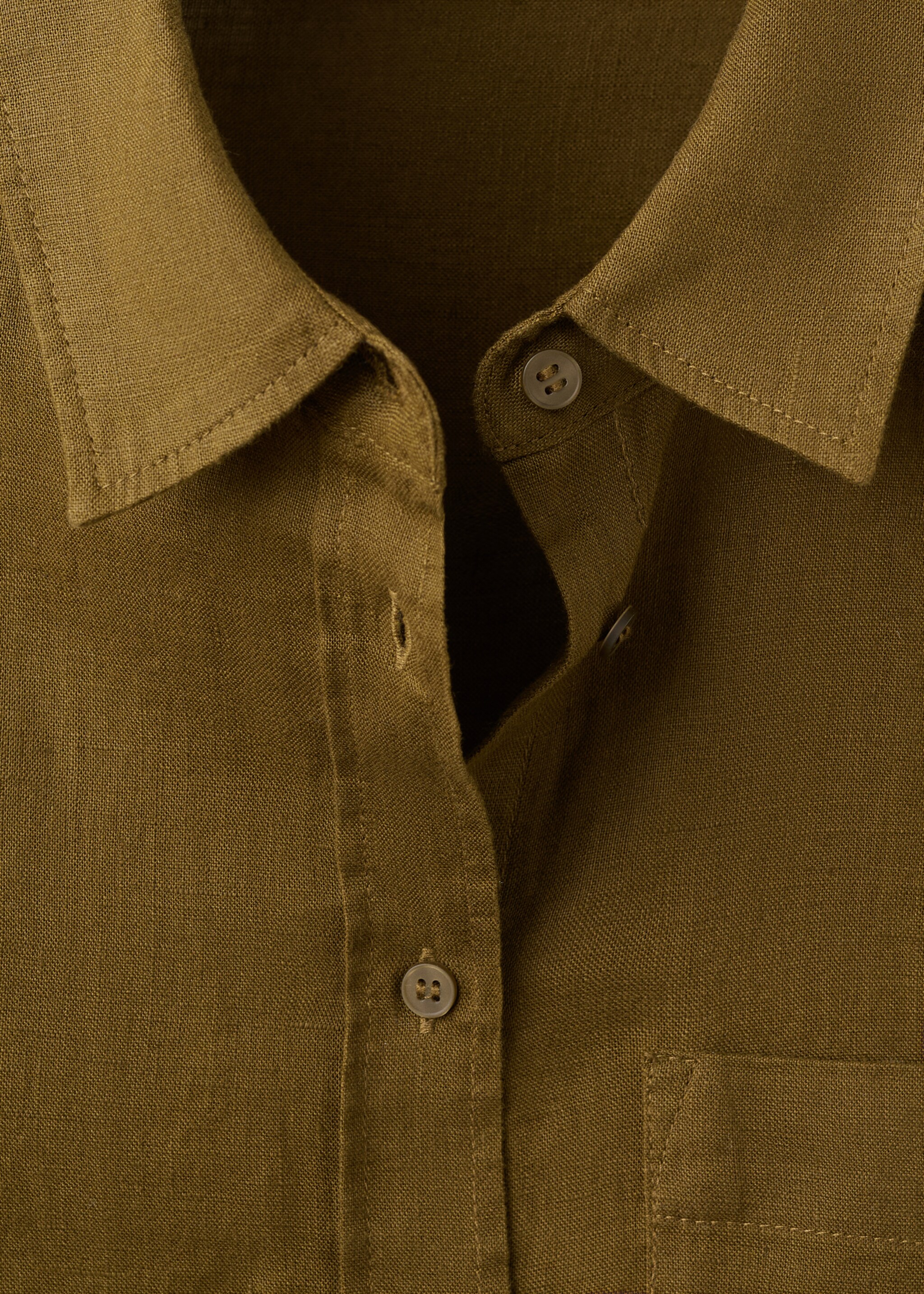 Pocket linen shirt - Details of the article 8, Olive Green. Ref: 27096345-00.