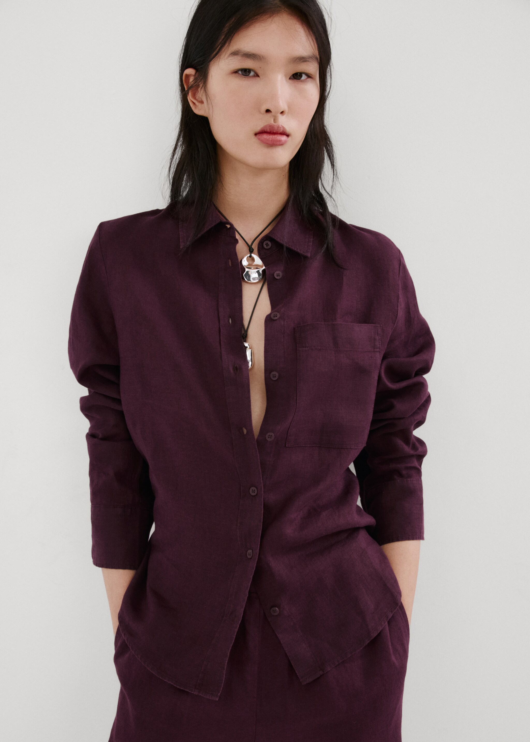 Pocket linen shirt - Medium plane, Plum. Ref: 27096345-00.