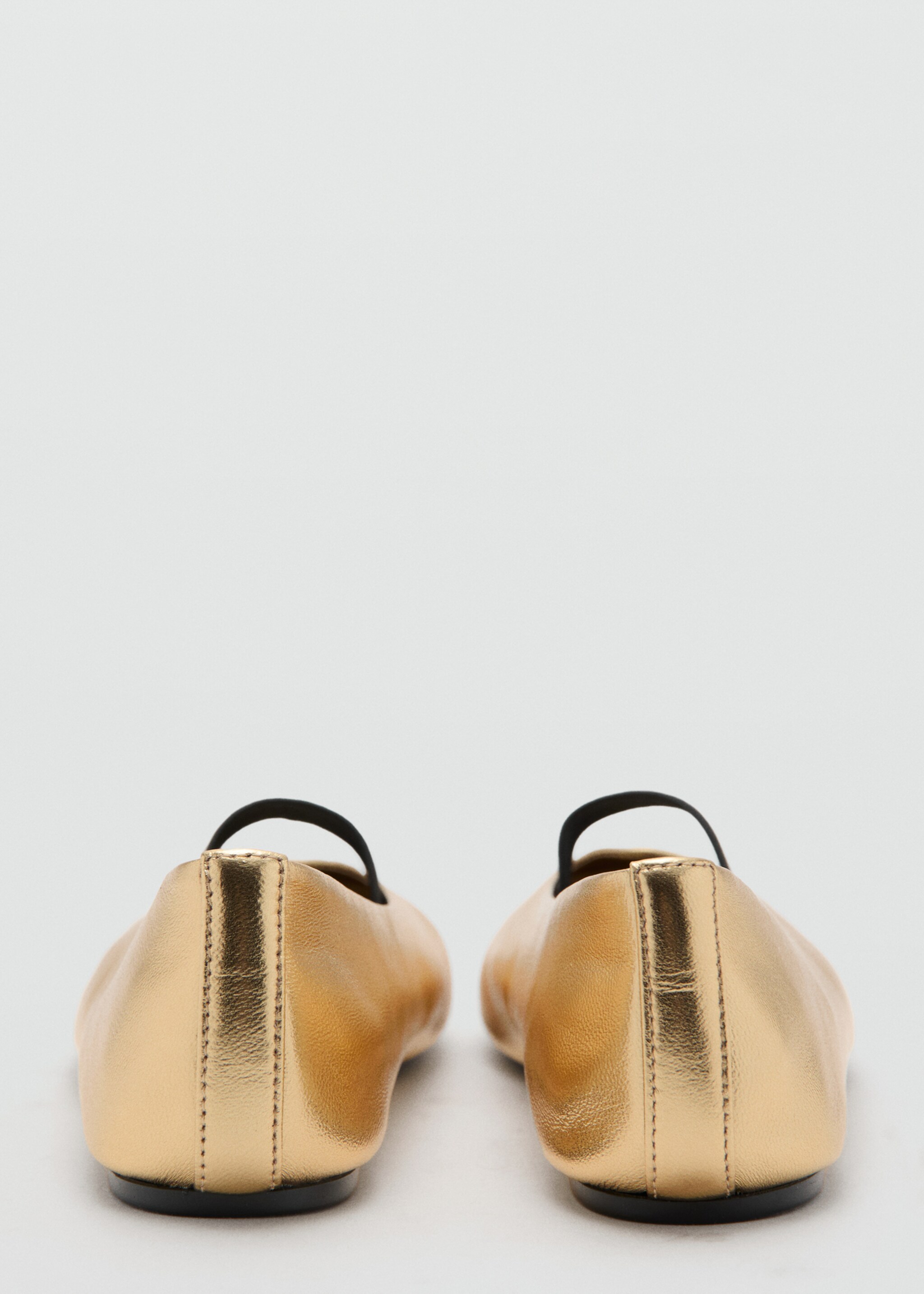 Strap leather shoes - Details of the article 2, Gold. Ref: 27096348-00.
