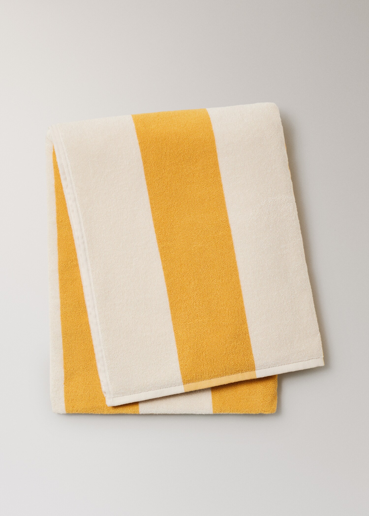 Πετσέτα παραλίας βαμβακερή ριγέ - Προϊόν χωρίς μοντέλο