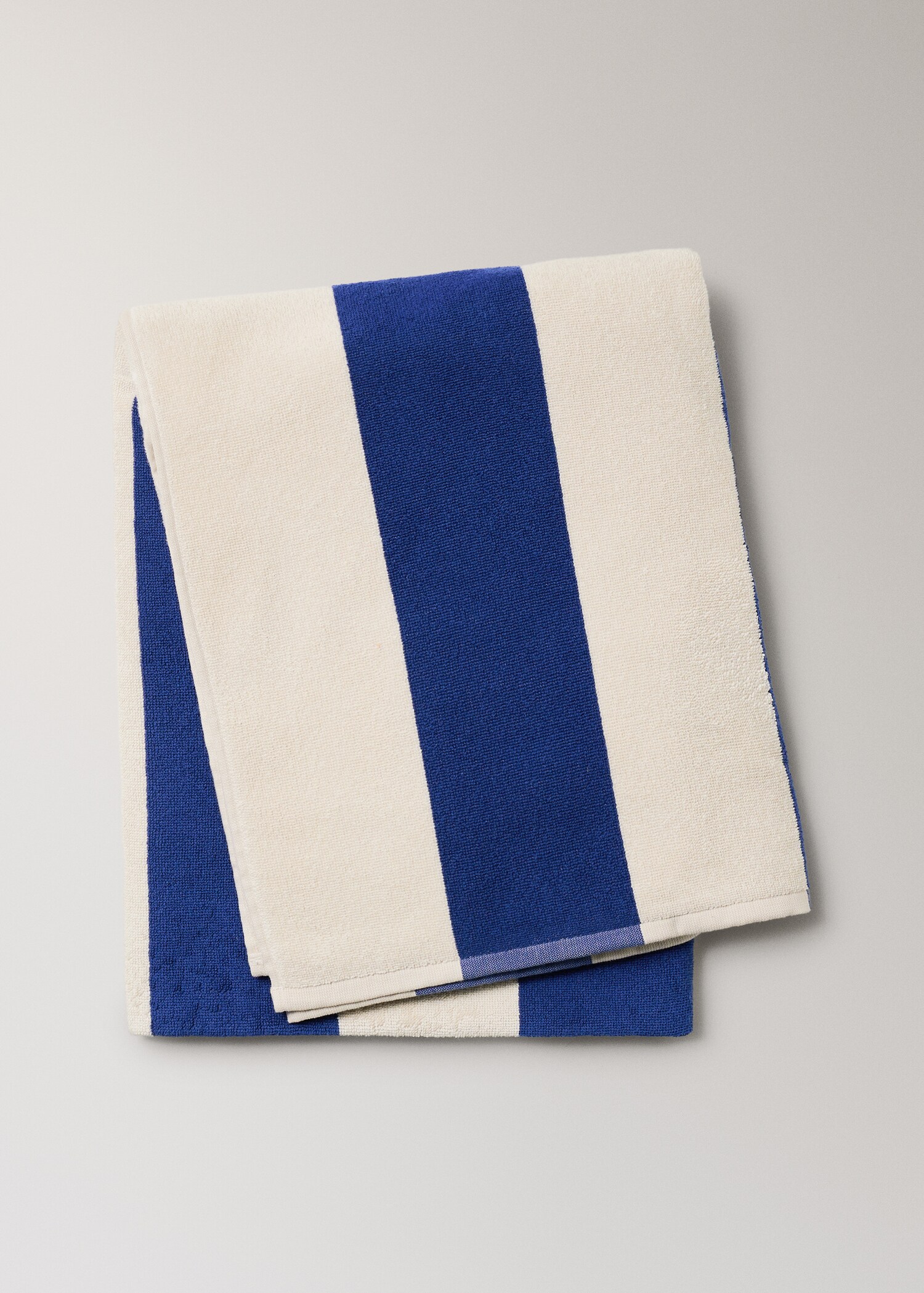 Cotton terry beach towel with stripes - Article without model