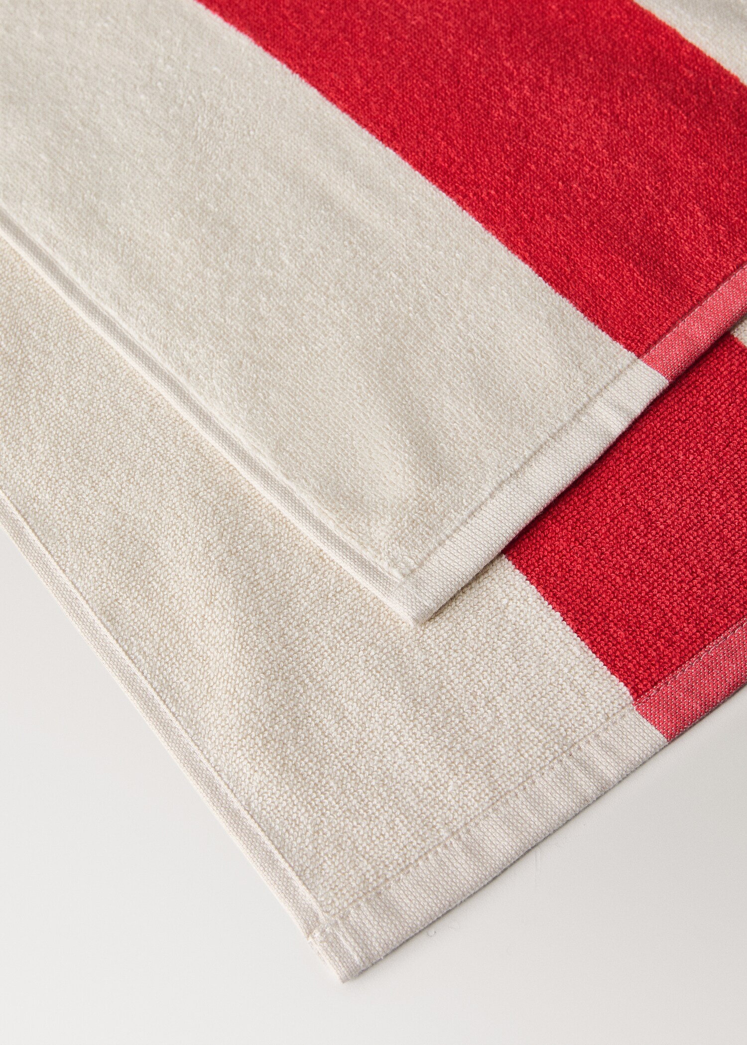 Cotton terry beach towel with stripes - Details of the article 2