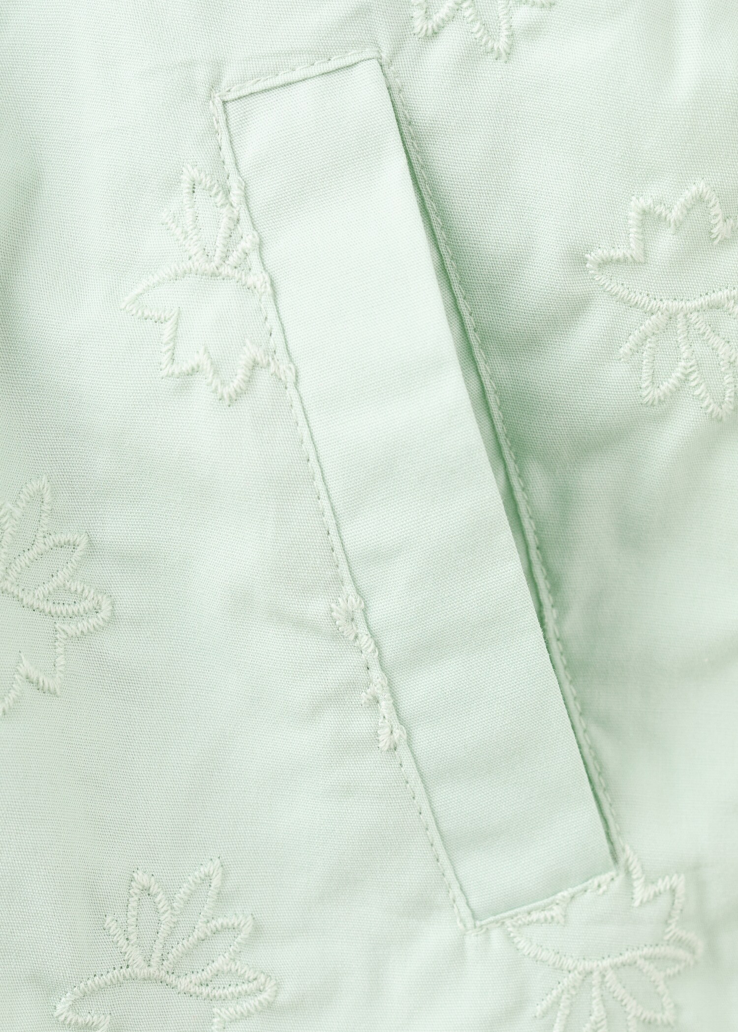 Veste matelassée détails brodés - Détail de l'article 0