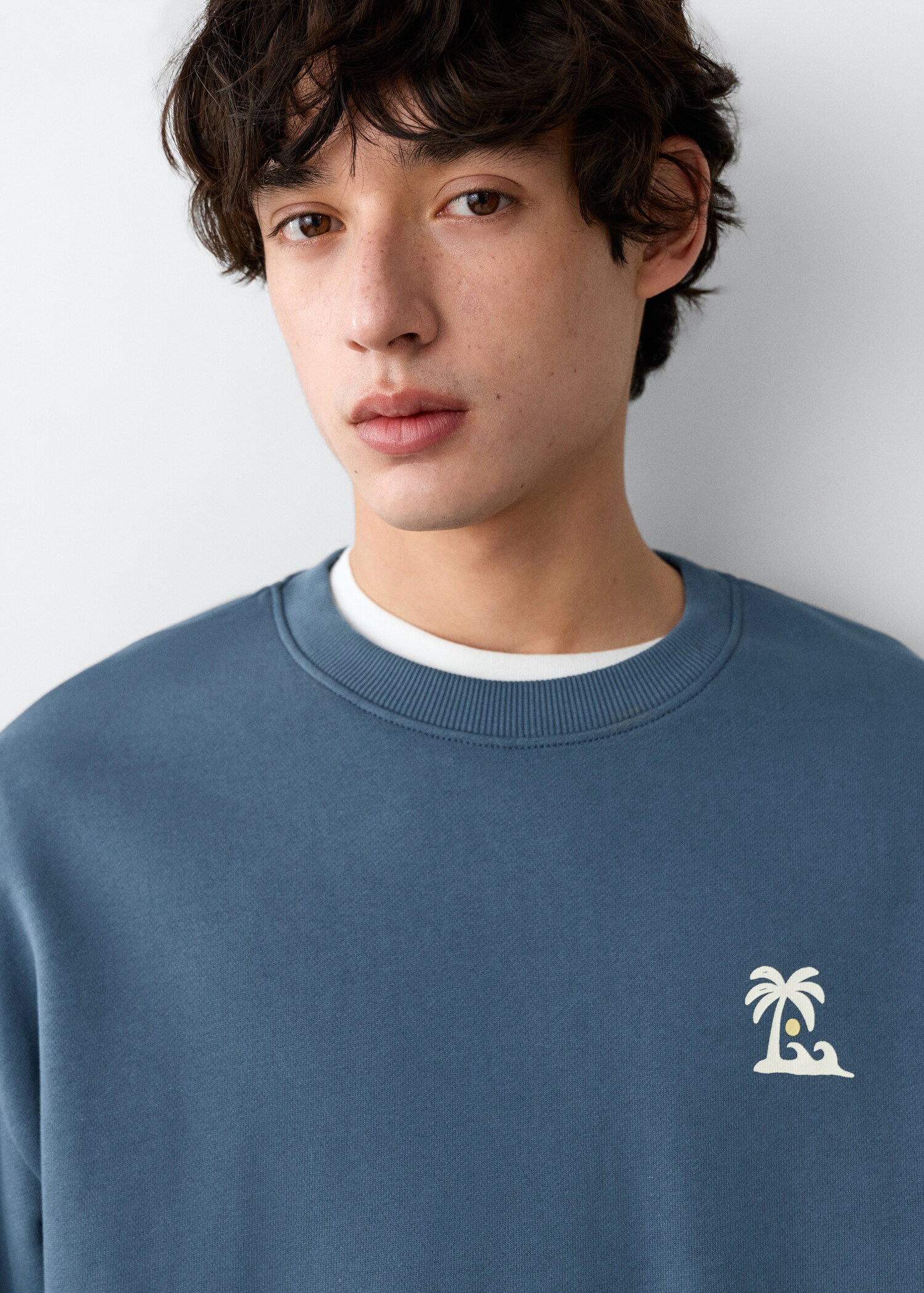 Cotton sweatshirt with text - Details of the article 1