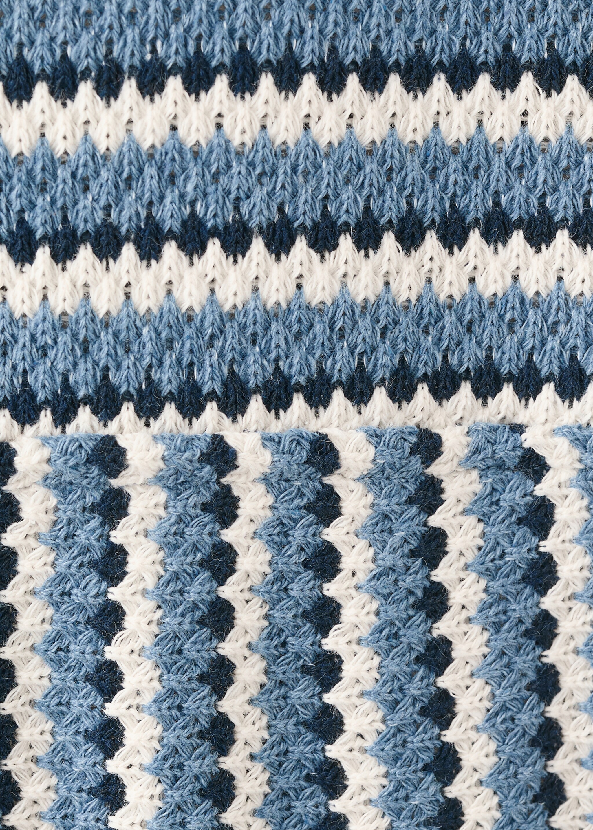 Cable knit long jumpsuit - Details of the article 0, Navy. Ref: 27096357-00.