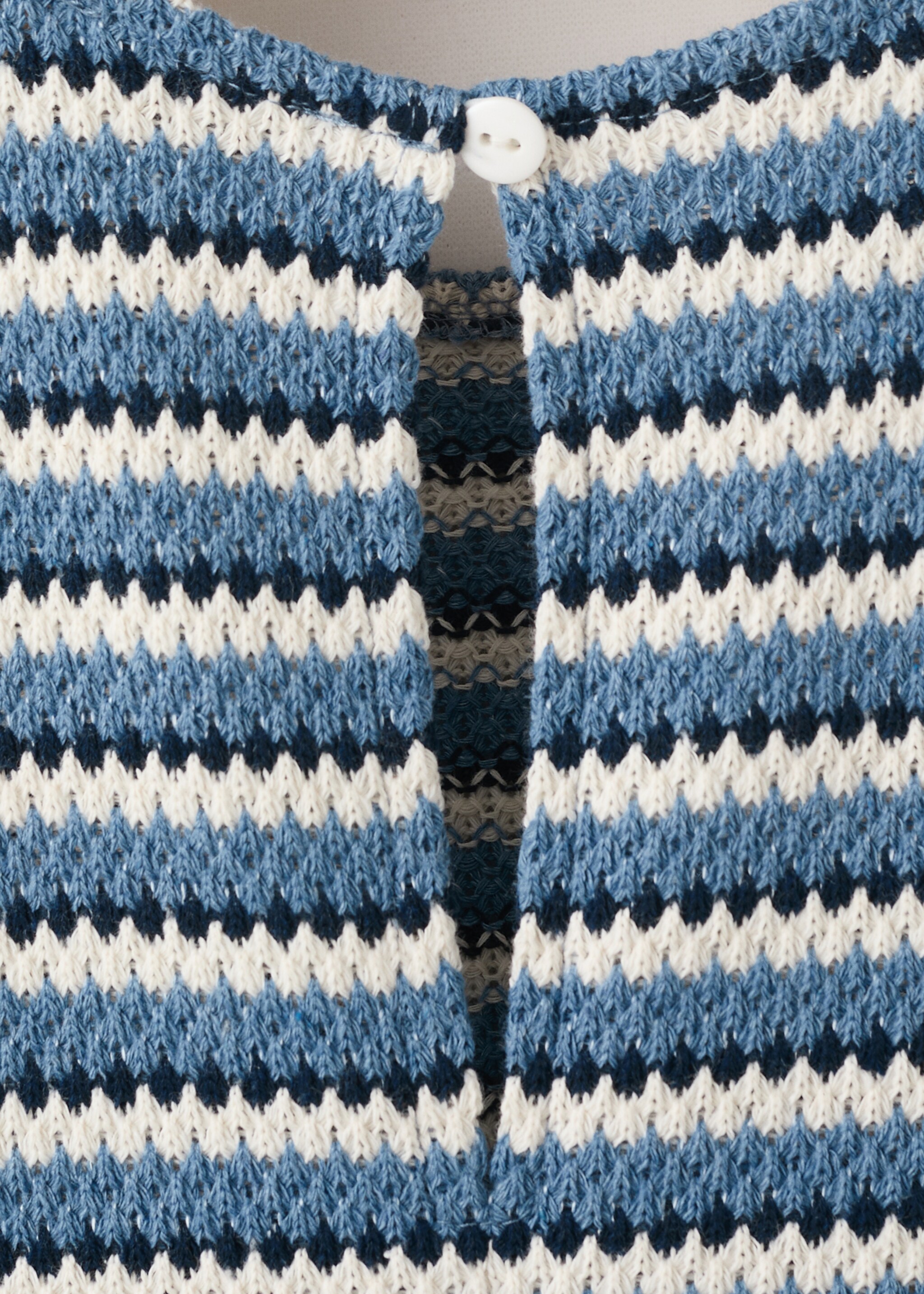 Cable knit long jumpsuit - Details of the article 8, Navy. Ref: 27096357-00.