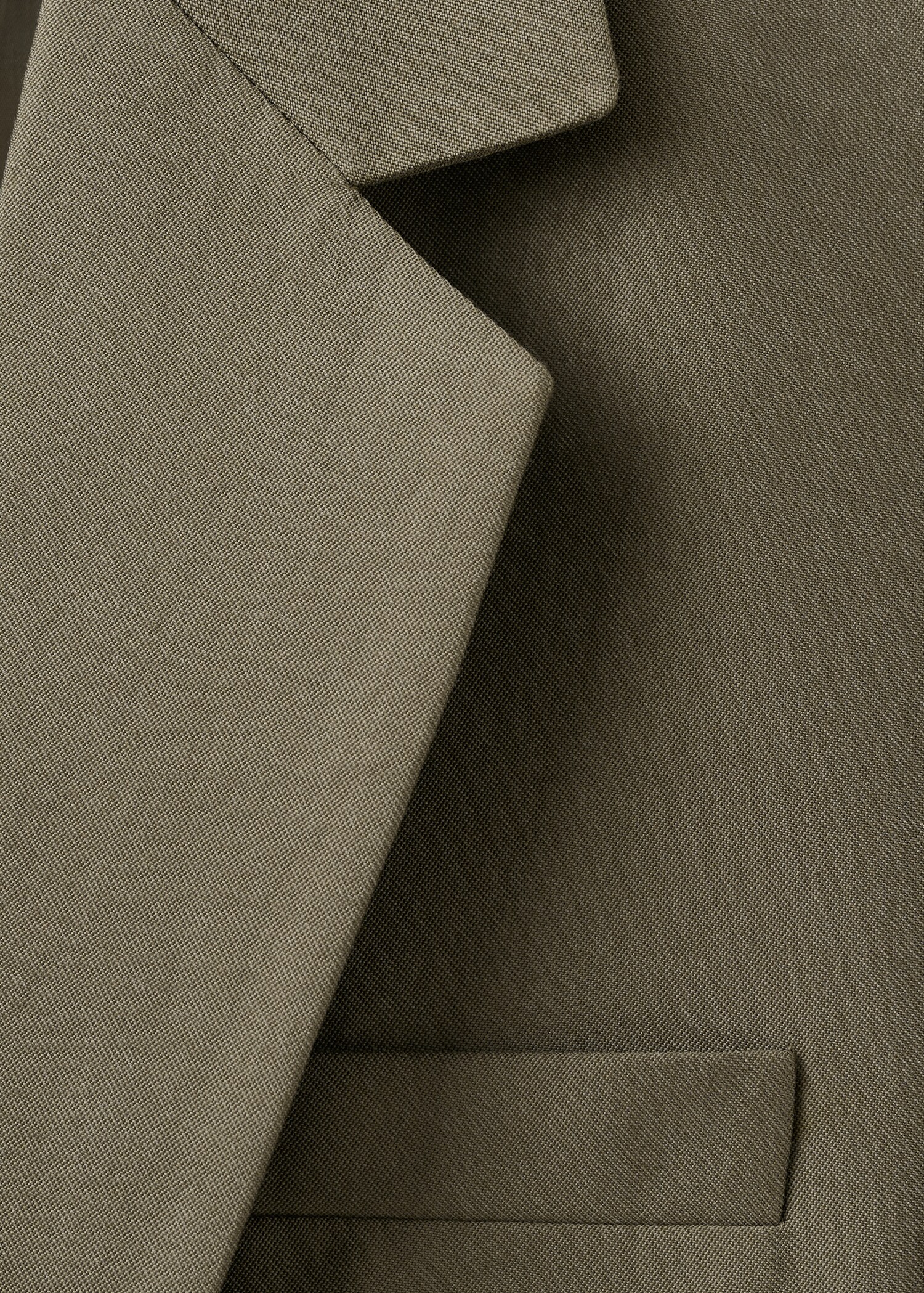 Straight suit jacket with lapel pockets - Details of the article 0