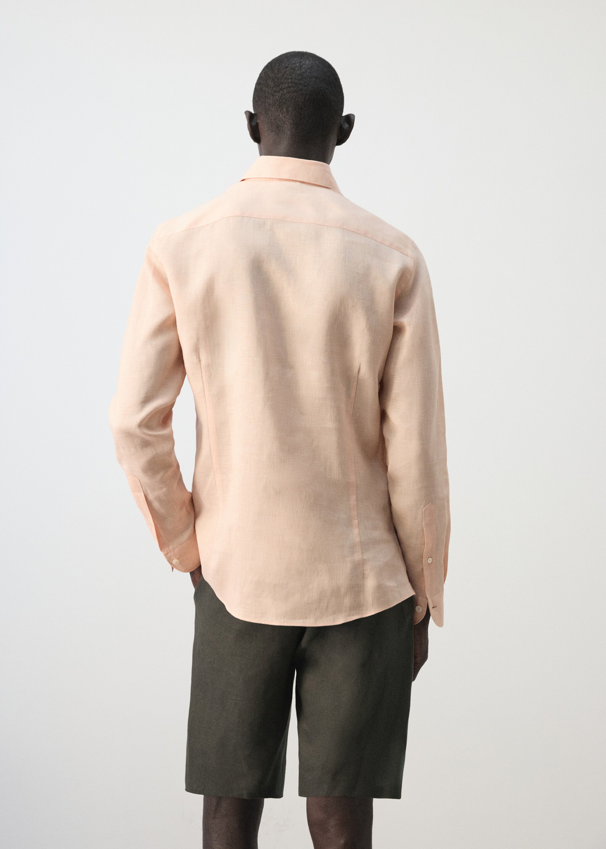 Chemise slim-fit 100 % lin - Verso de l’article, Pêche. Ref: 27096709-00.