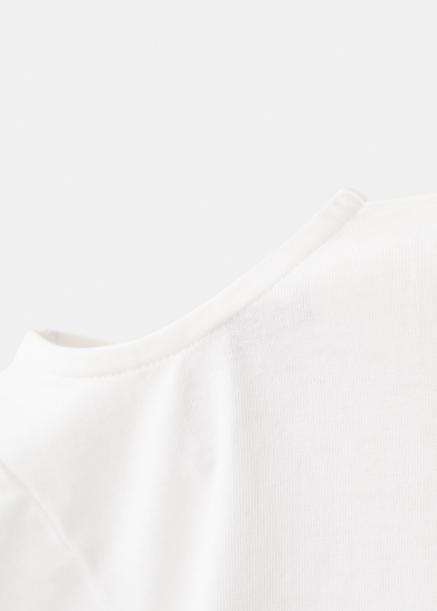 Off-the-shoulder cotton T-shirt - Details of the article 0