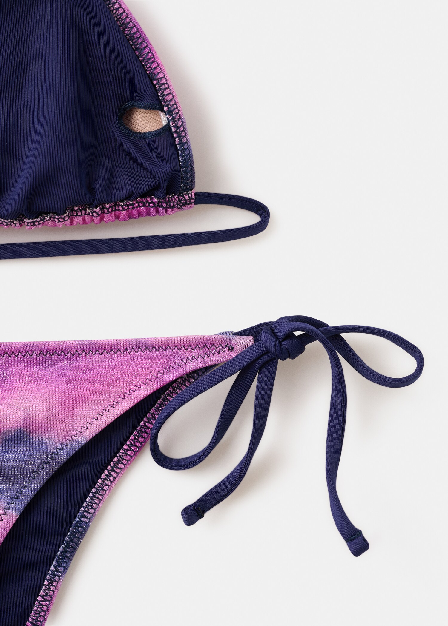 Бікіні з принтом тай-дай і плавками бразіліана - Детальніше про товар 0