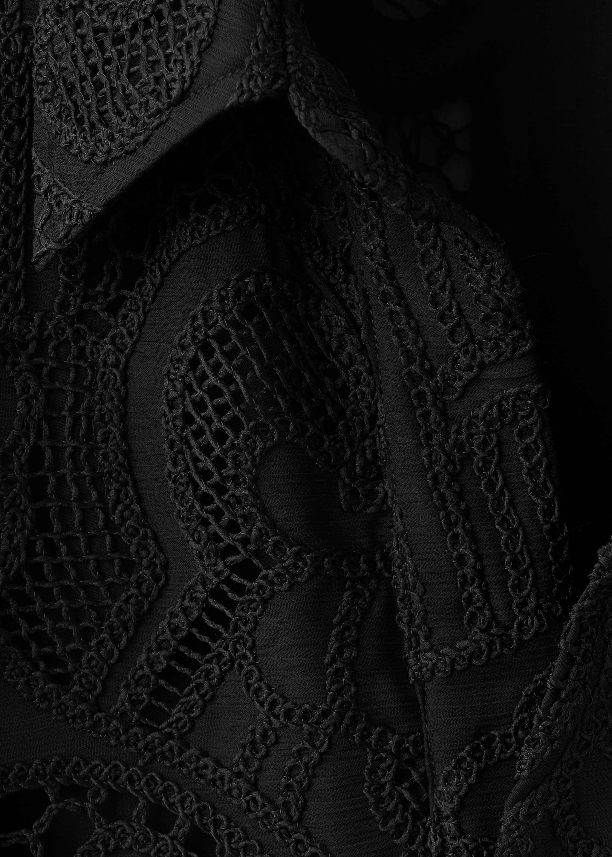 Embroidered openwork blouse - Details of the article 8, Black. Ref: 27097135-00.