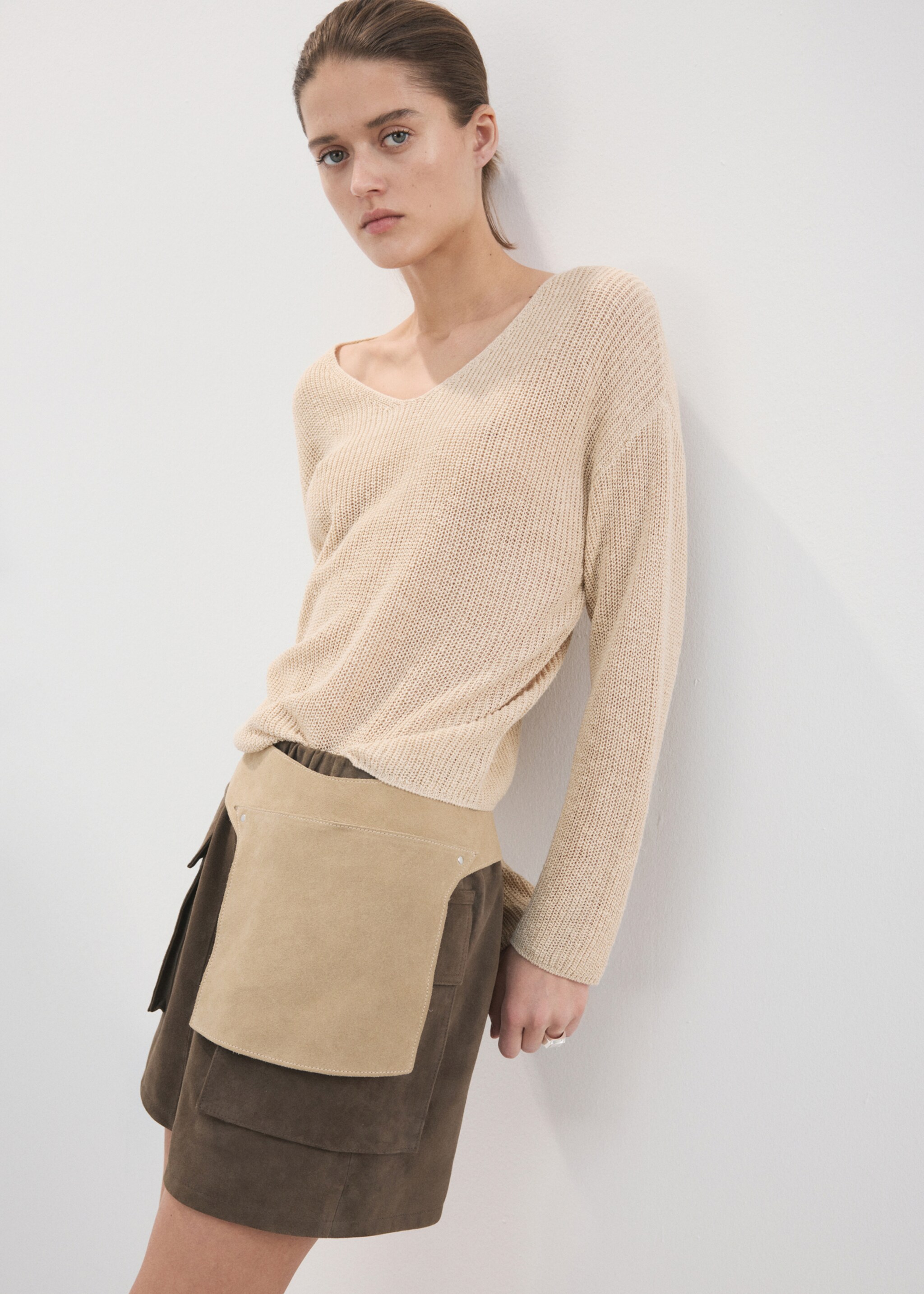 V-neck openwork knitted sweater - Medium plane, Sand. Ref: 27097136-00.