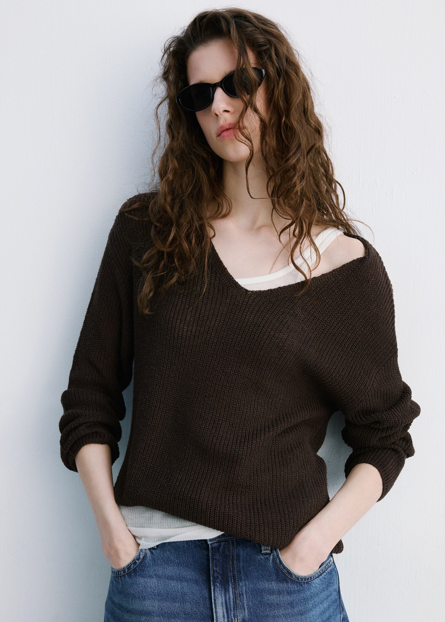 V-neck openwork knitted sweater - Medium plane