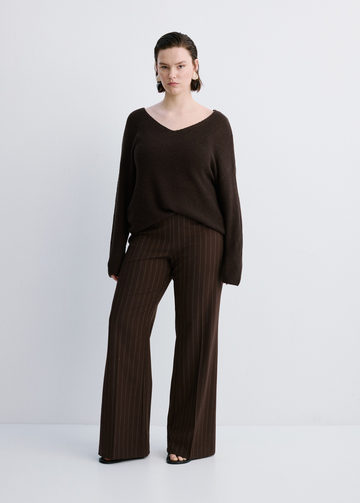 V-neck openwork knitted sweater - Details of the article 3