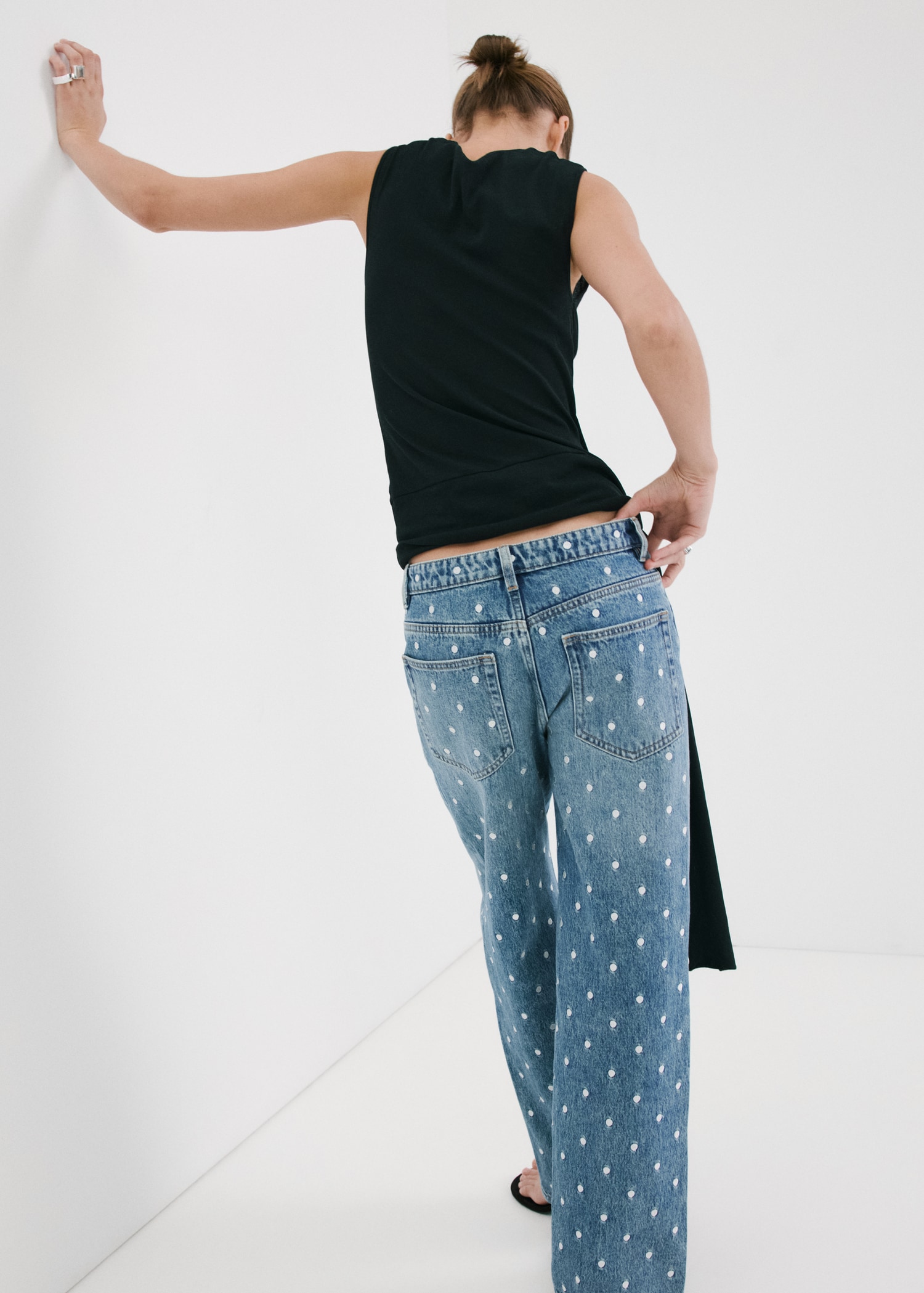 Polka dot straight-leg jeans - Reverse of the article
