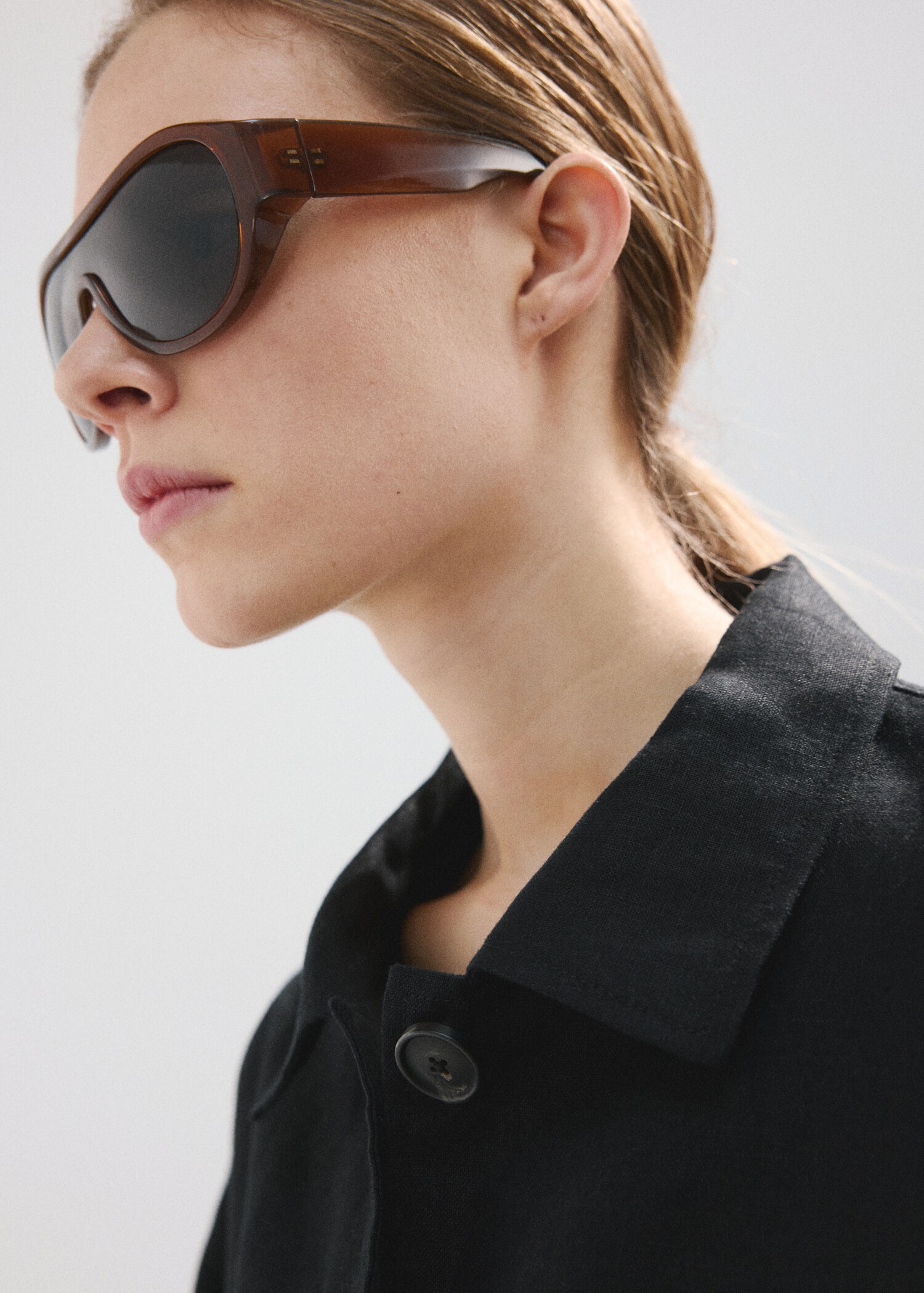 Linen jacket with belt - Details of the article 6