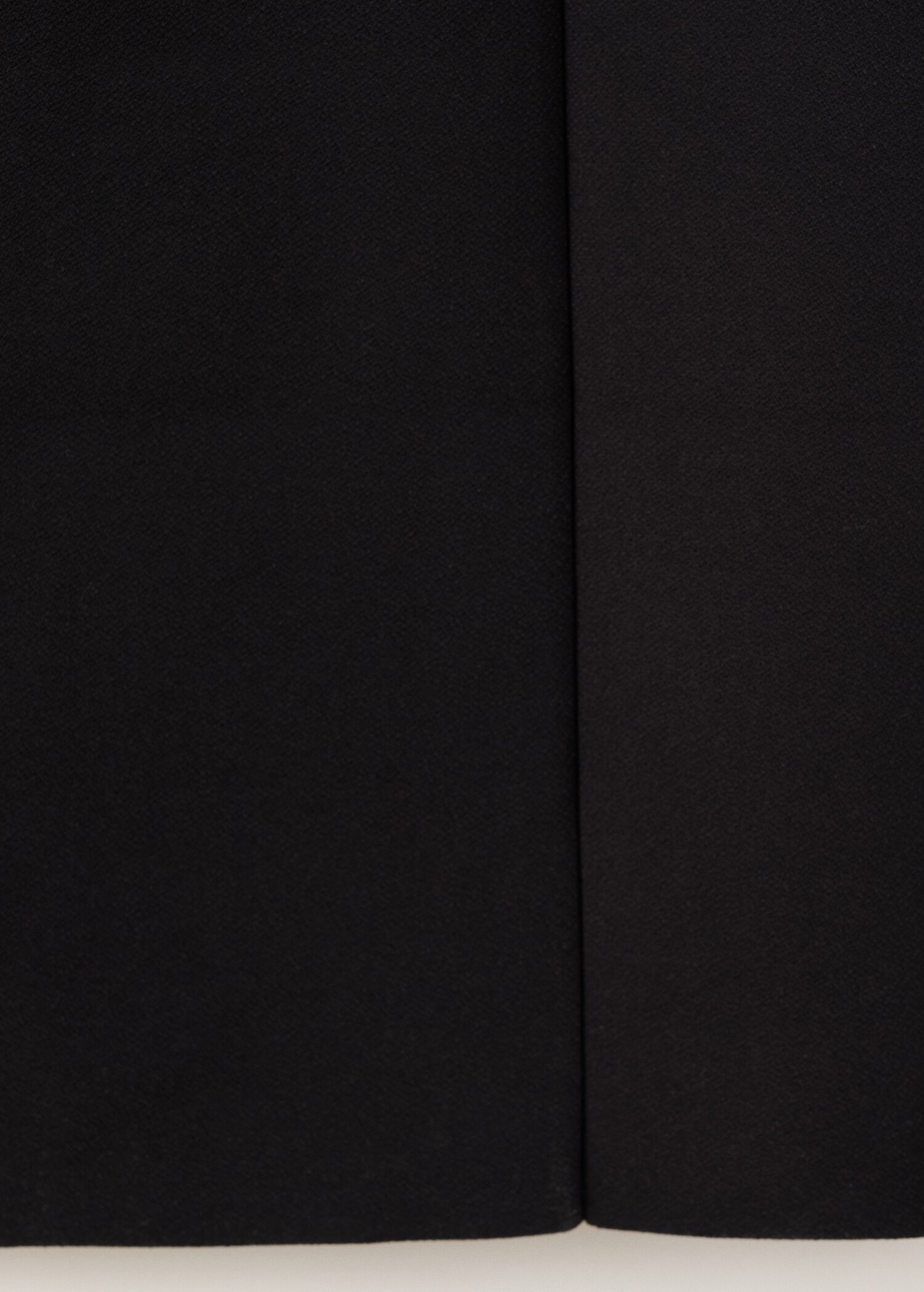 V-neckline fitted dress - Details of the article 0