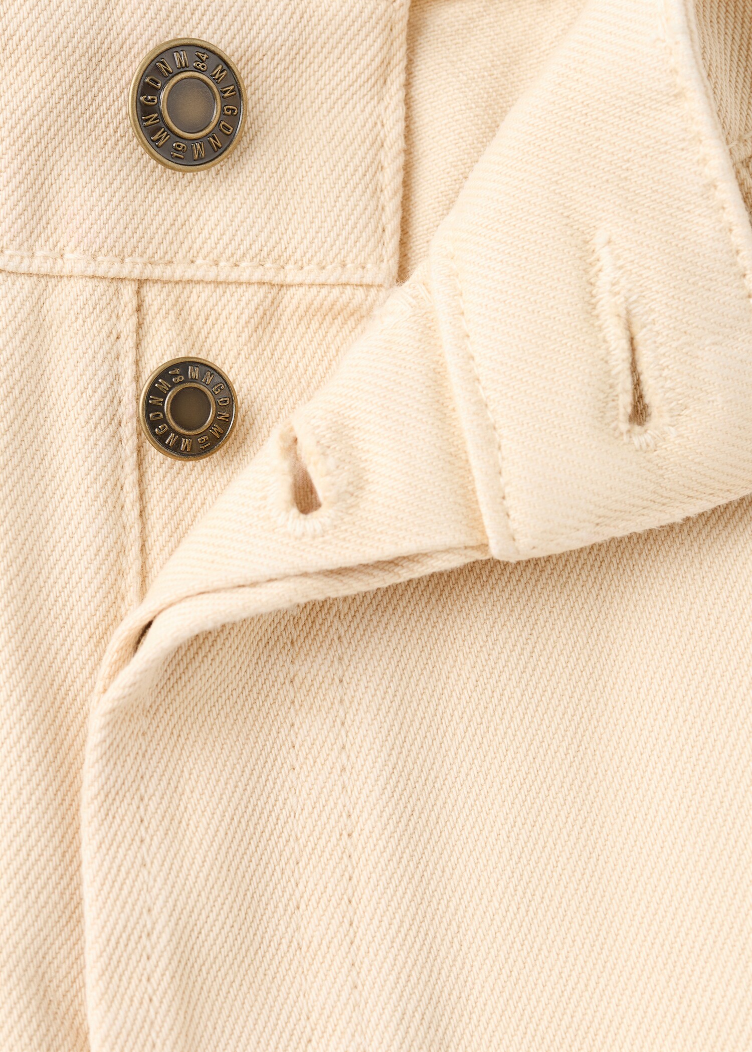 Low-rise denim bermuda shorts - Details of the article 8