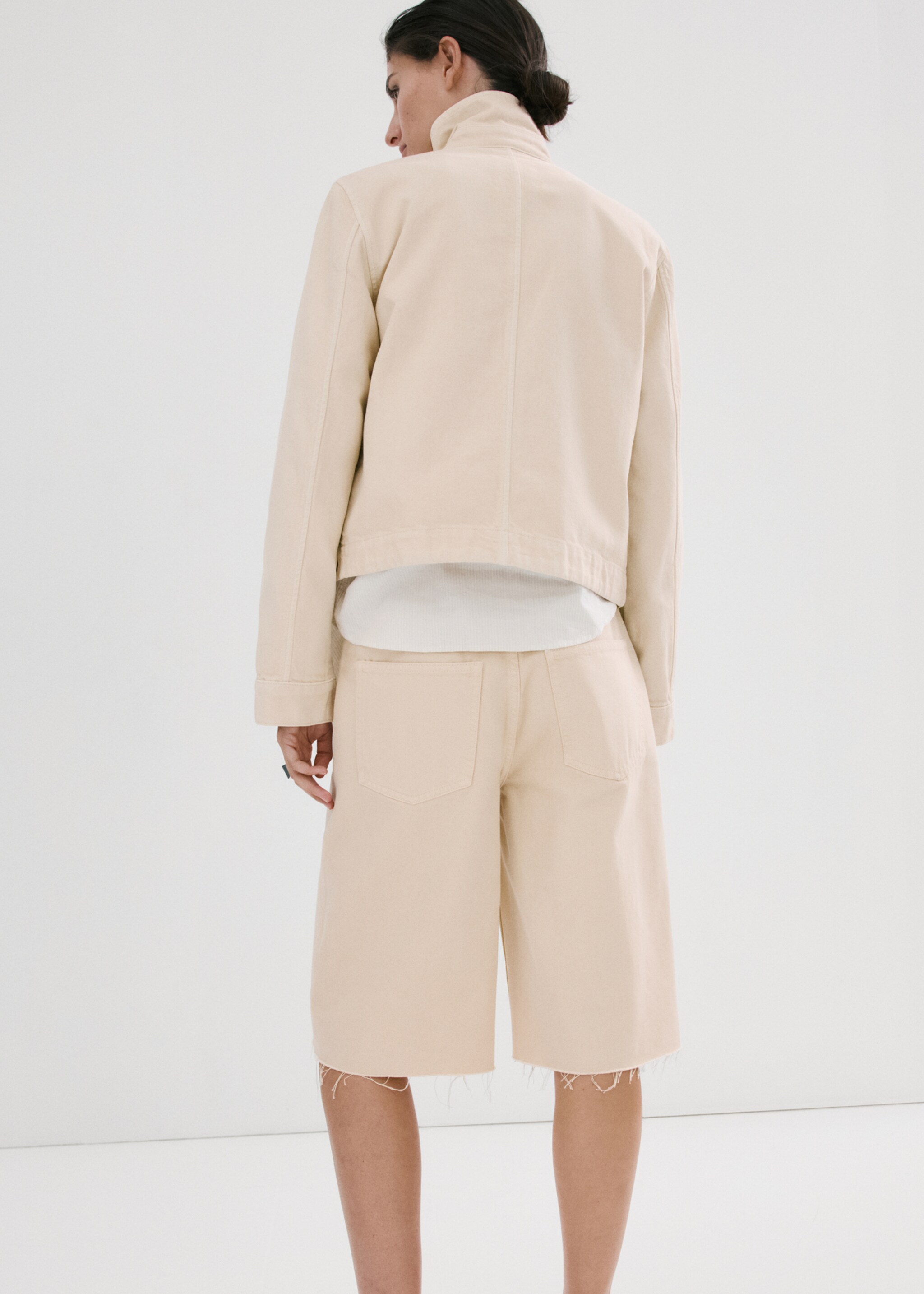 Low-rise denim bermuda shorts - Reverse of the article, Vanilla. Ref: 27097142-00.