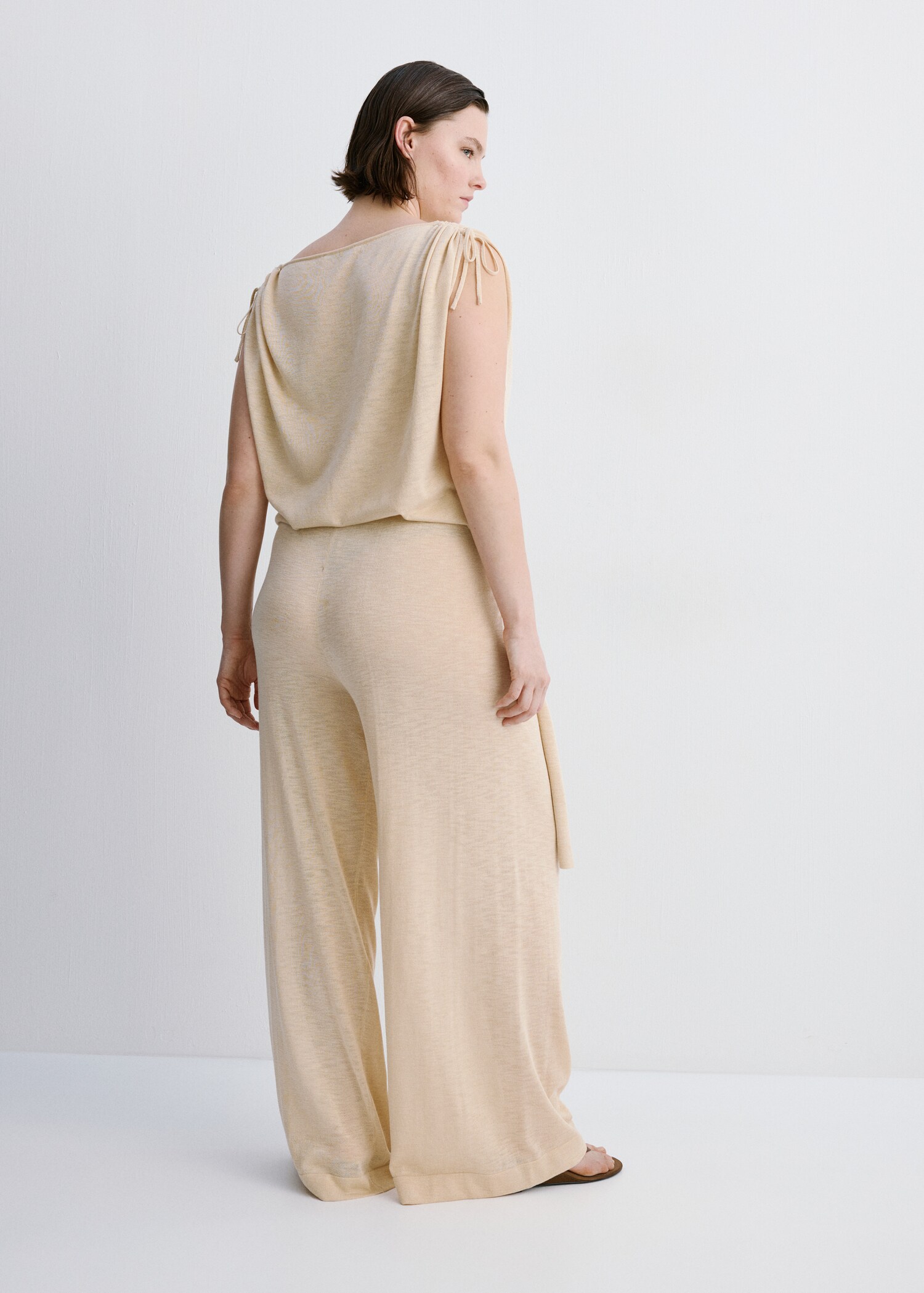 Fine knit trousers with knot detail - Details of the article 4